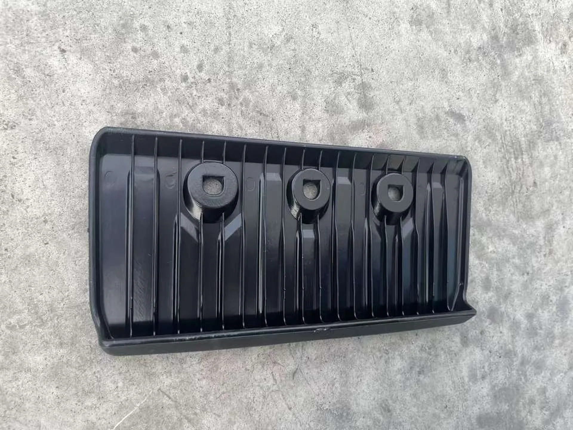 25CM Black Plastic Bumper for Hino Victor