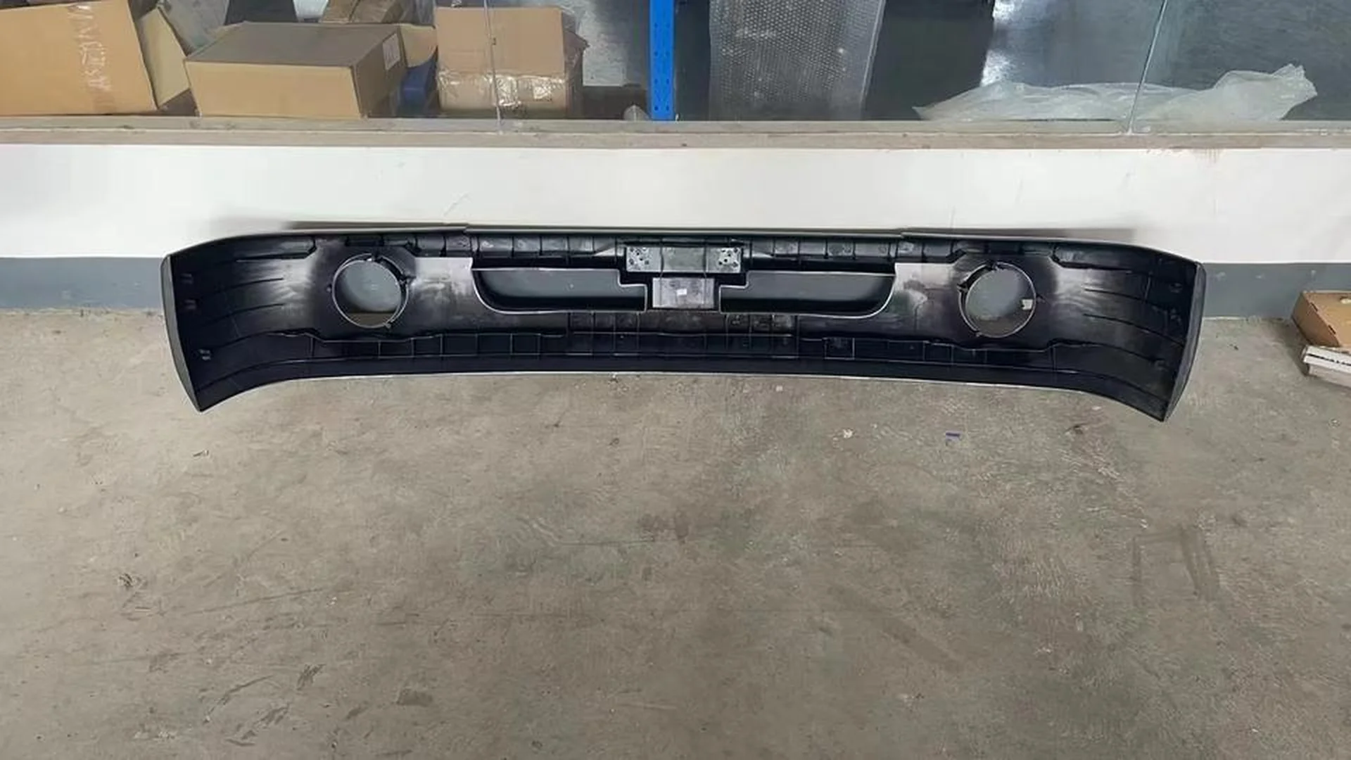 Black Plastic Bumper for Hyundai