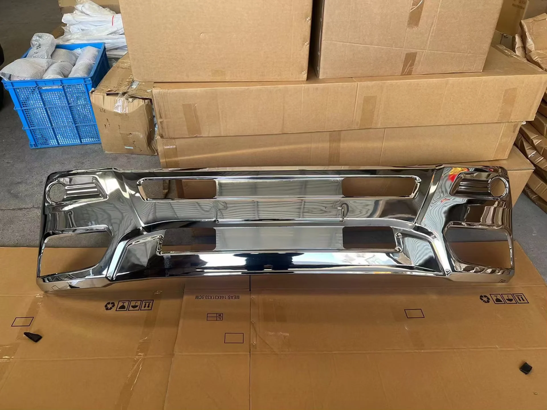Chrome Iron Bumper for Hino Victor