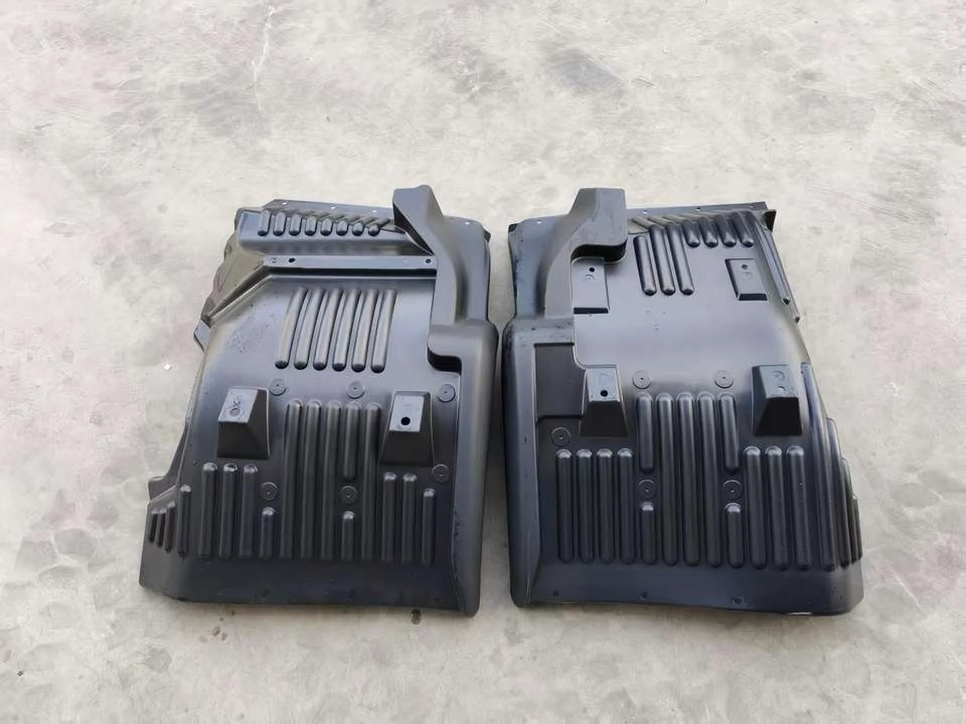 Black Plastic Fender / Mud Flap for Hino Victor