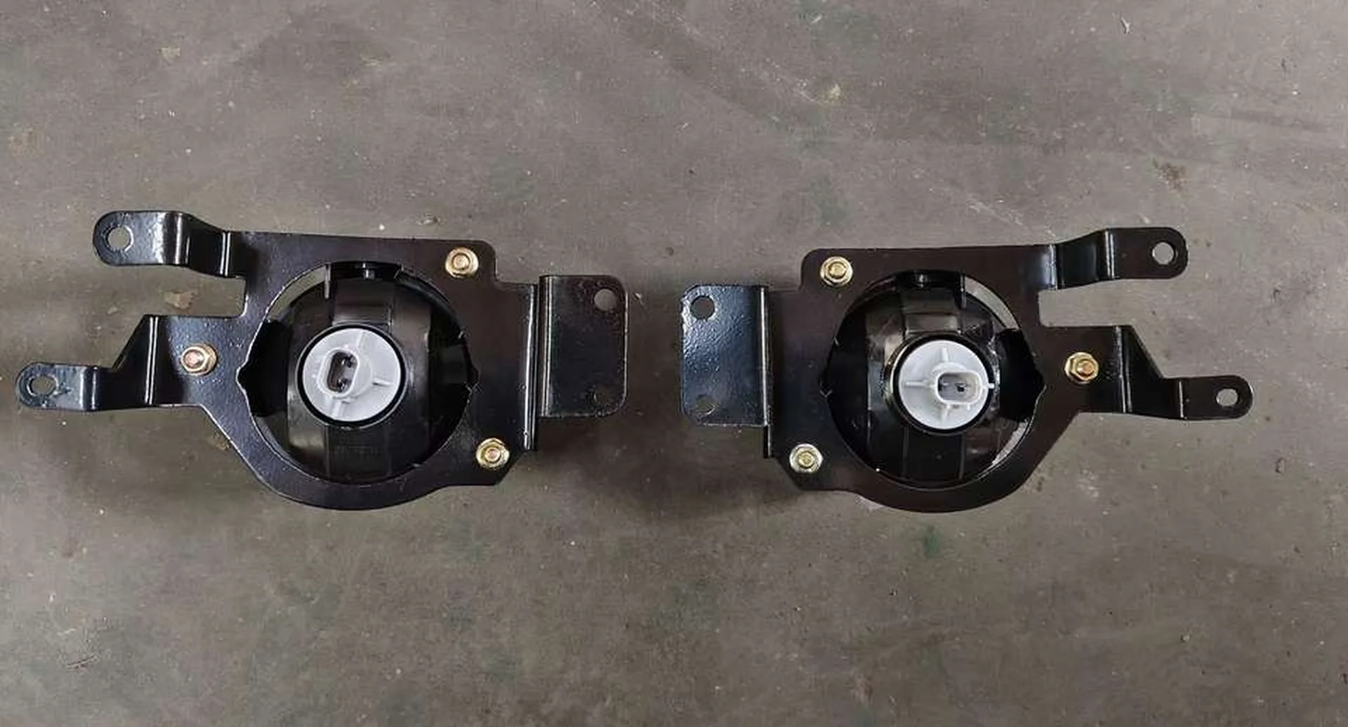 White Plastic Fog Lamp for Hino Victor