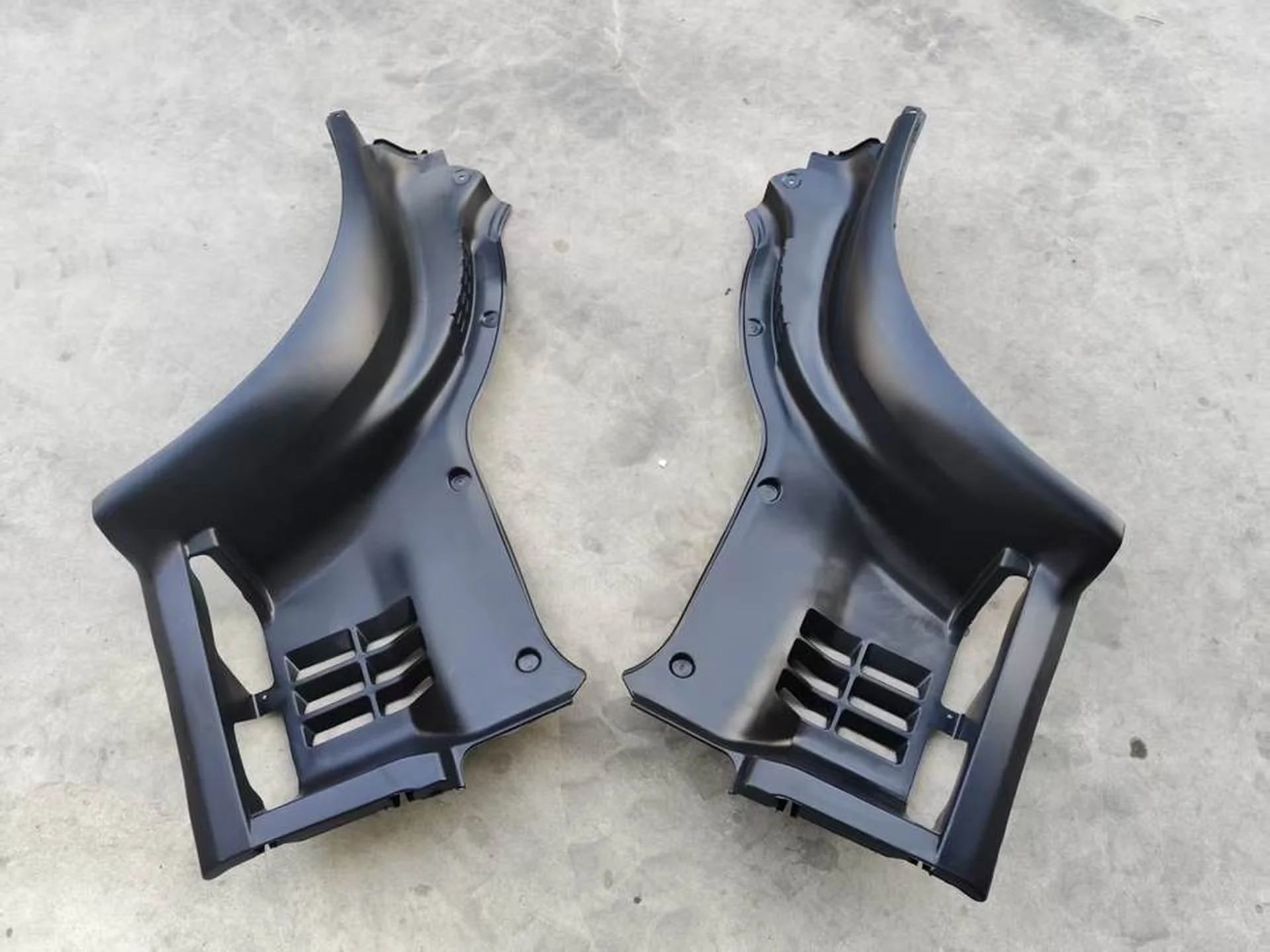 Black ABS Plastic Step Panel for Hino Victor