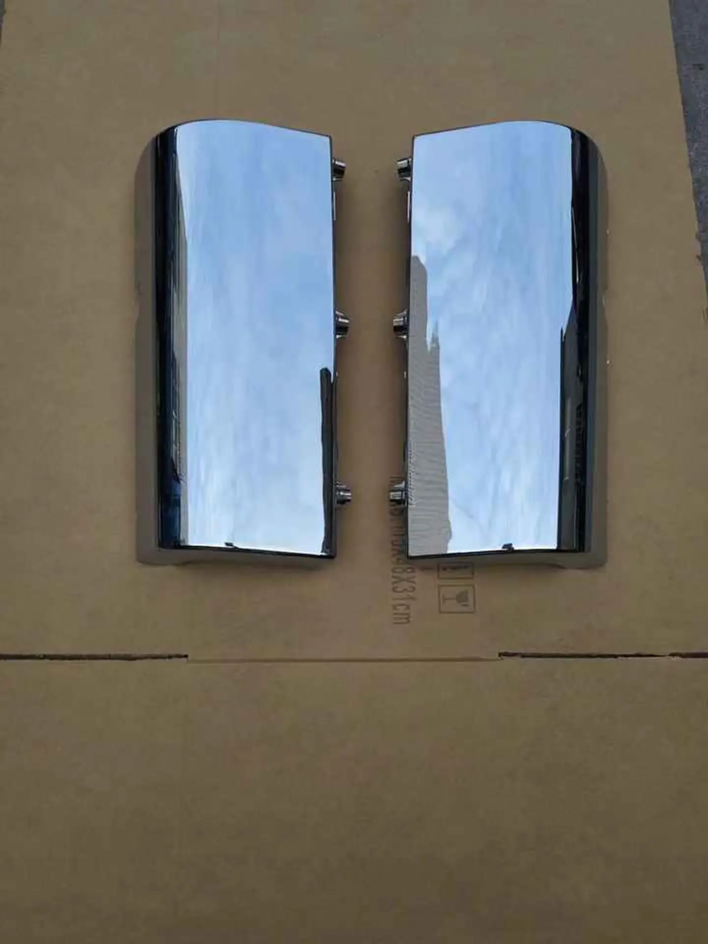 Chrome Plastic Step Panel for Isuzu Giga 2010-2012