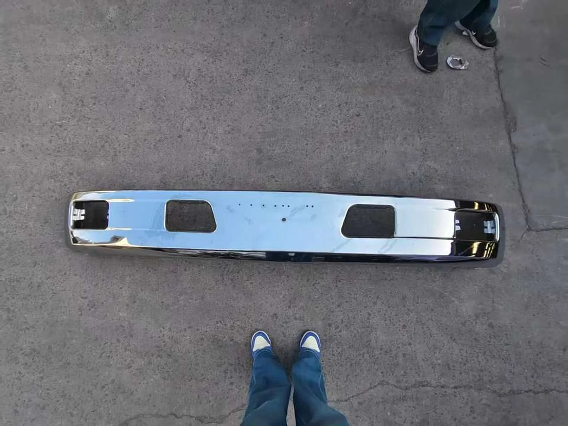 225*205CM Chrome / White Metal Bumper for Hino FM3M / FM2K