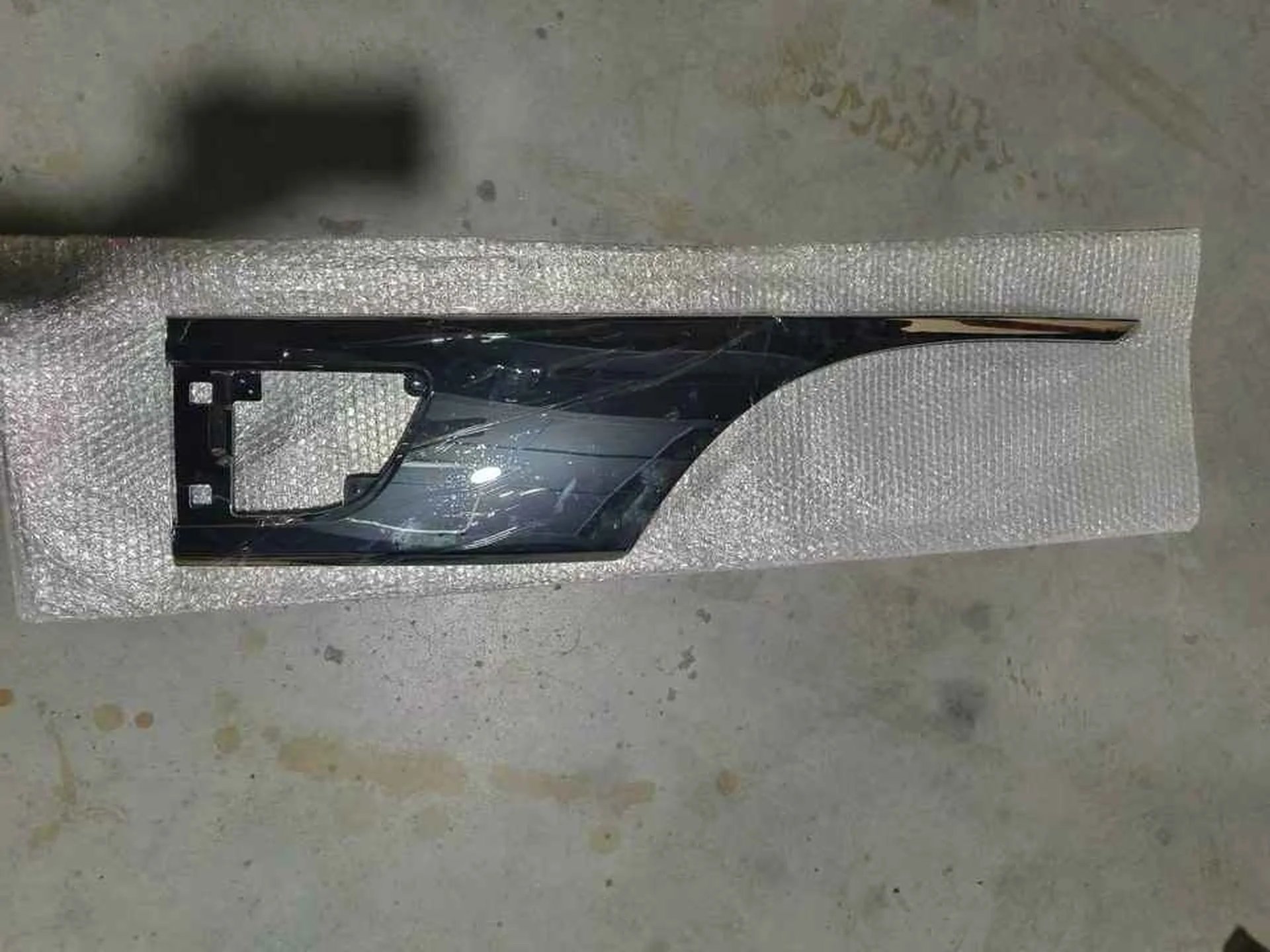 101.5*42.5CM Chrome / Black Plastic Door / Window Trim for Hino FM3M / FM2K