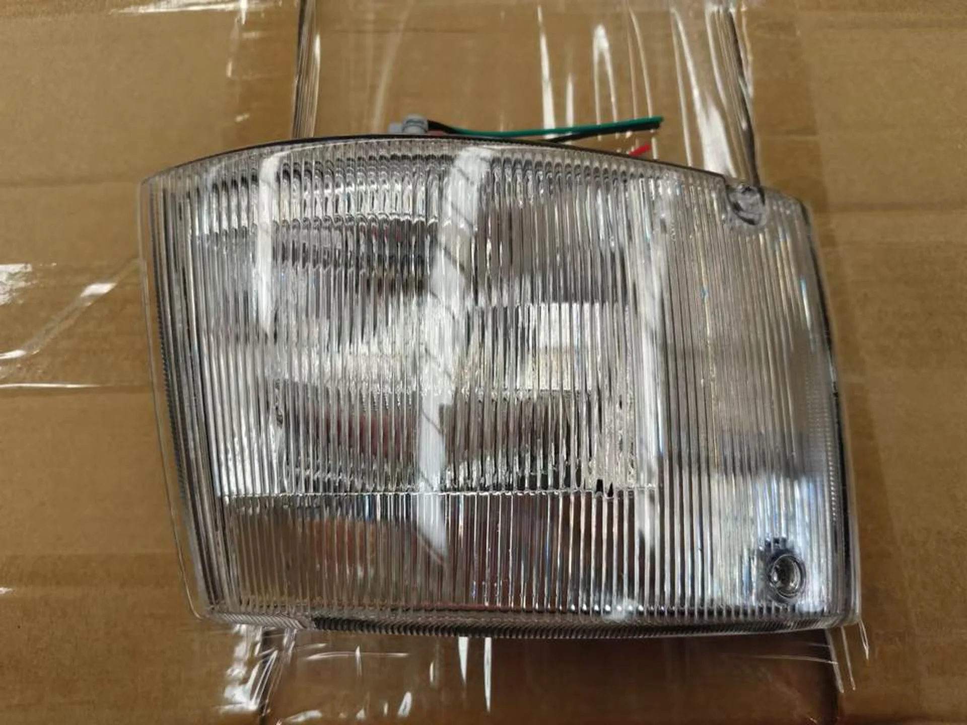 White / Yellow Plastic Corner Lamp for Hino FB4J / FC4J