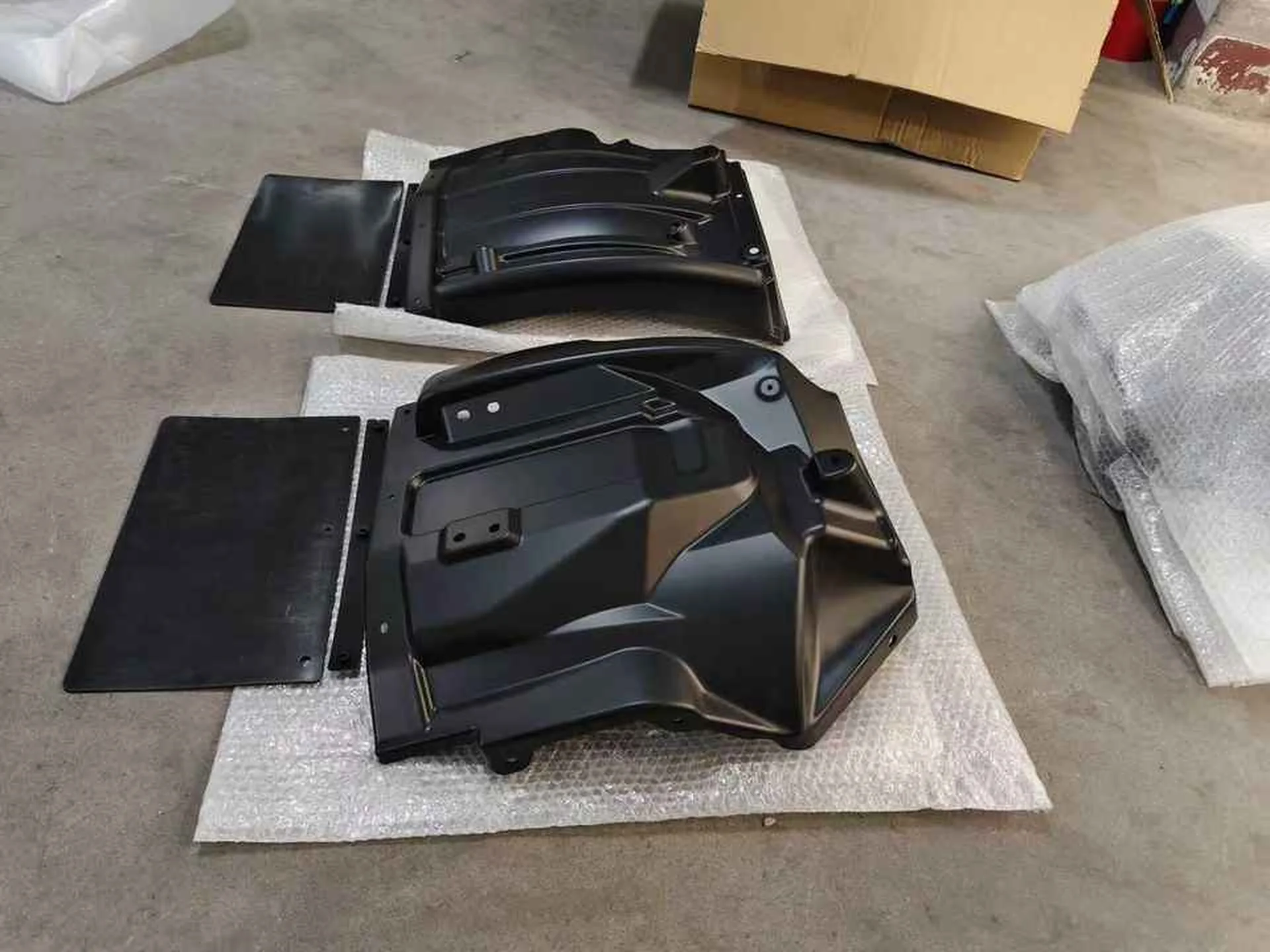 Black Plastic Fender / Mud Flap for Hino 300 Dutro