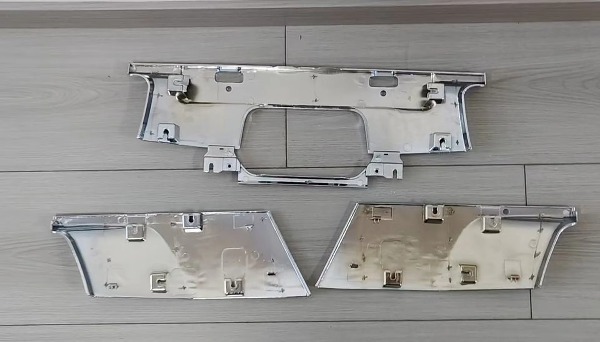 Chrome Plastic Bumper for Hino Dominator 500 / New 500