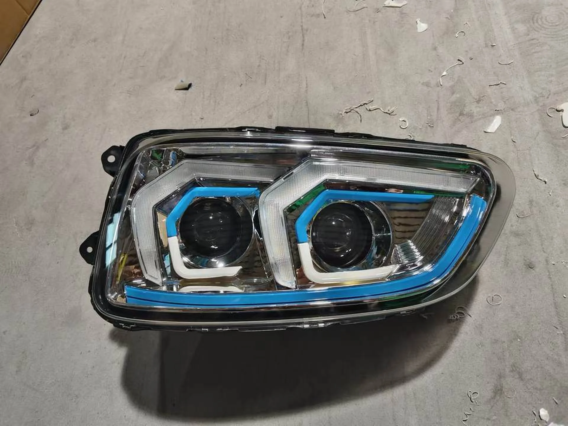 12V24V Black / Blue ABS Plastic Head Lamp for Hino Mega 500