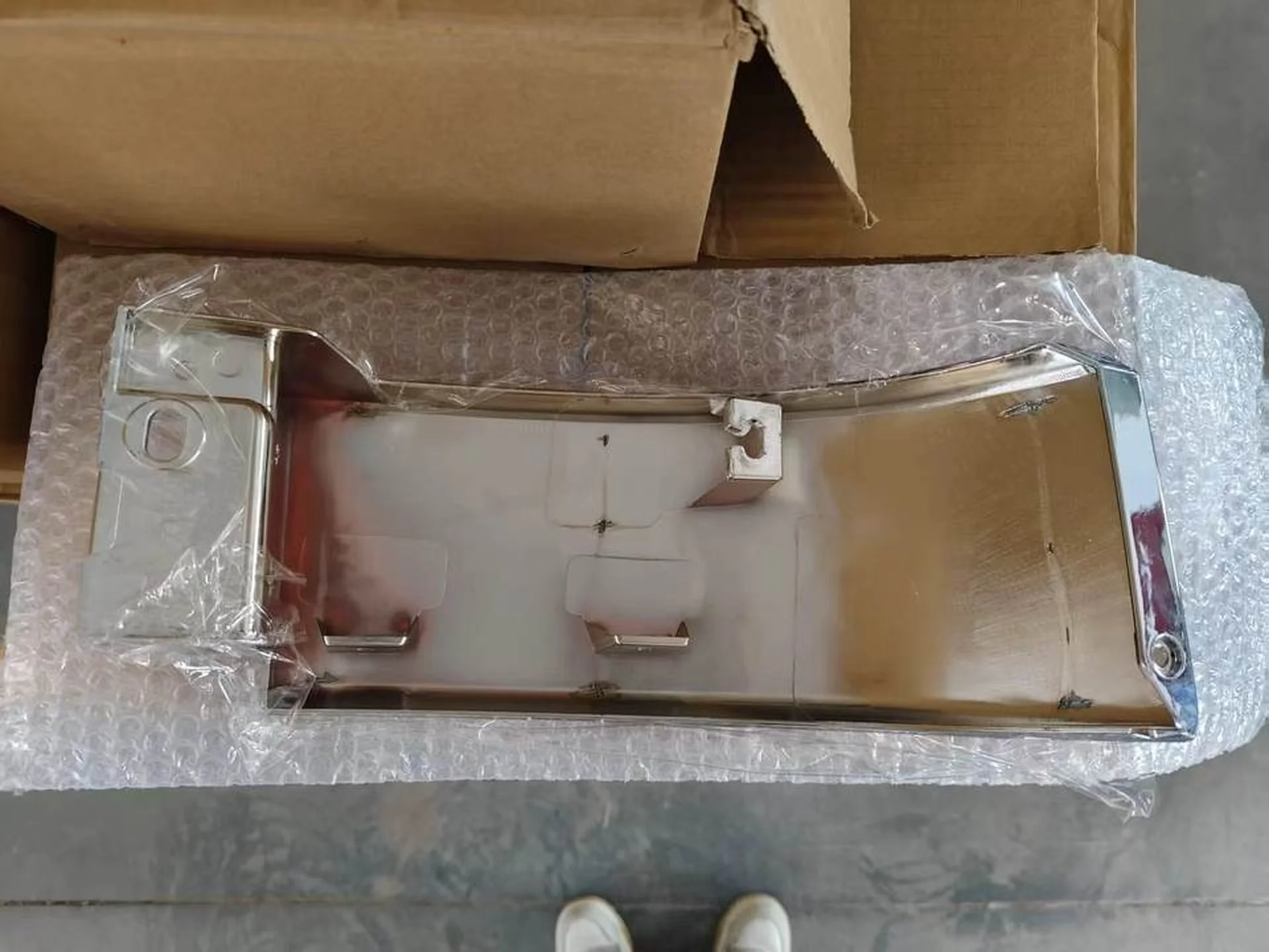 32*13CM Chrome Metal Corner Panel for Isuzu Deca 360