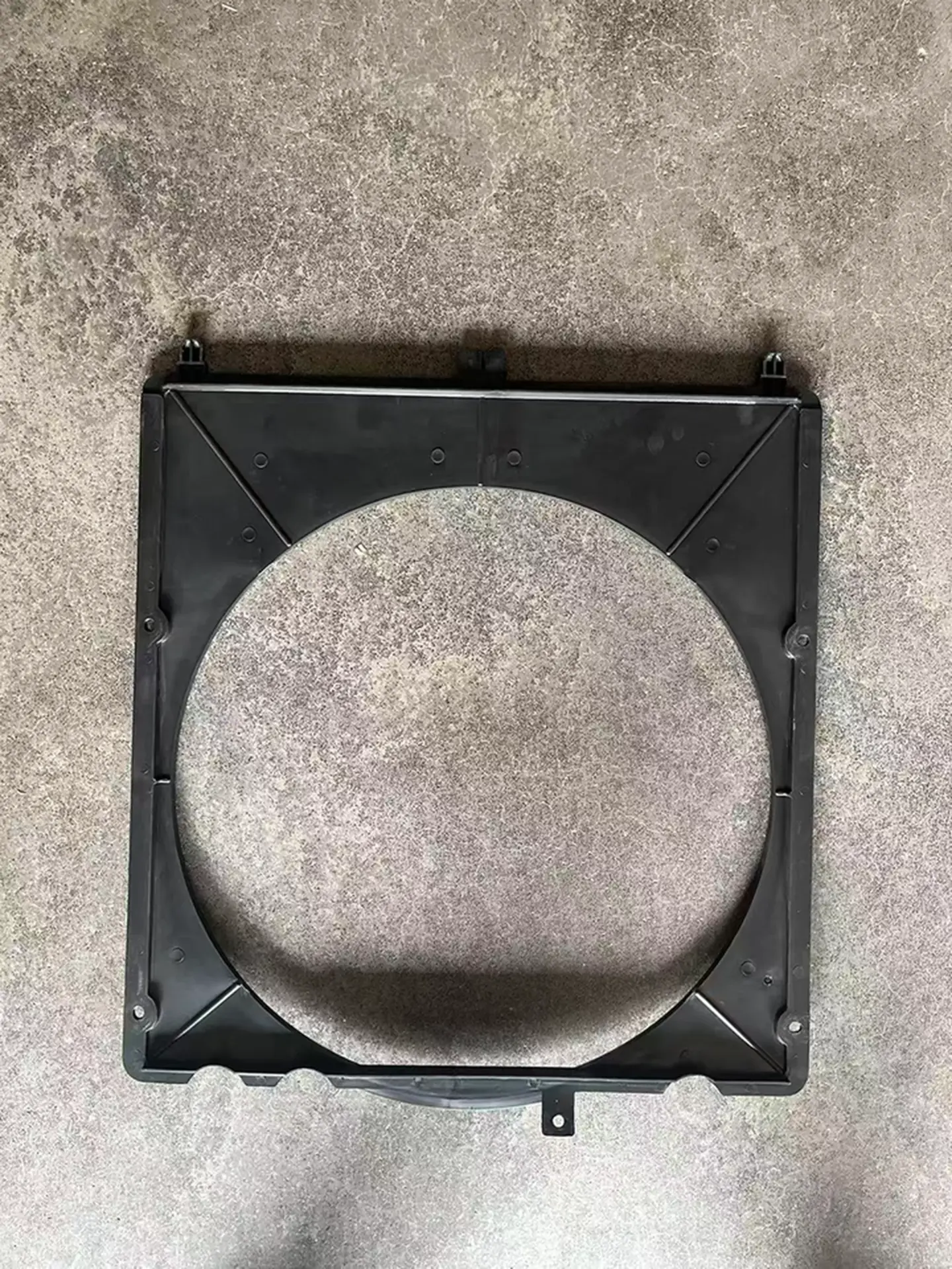 52*57CM Black Plastic Fan Shroud / Cover for Isuzu NPR 700P