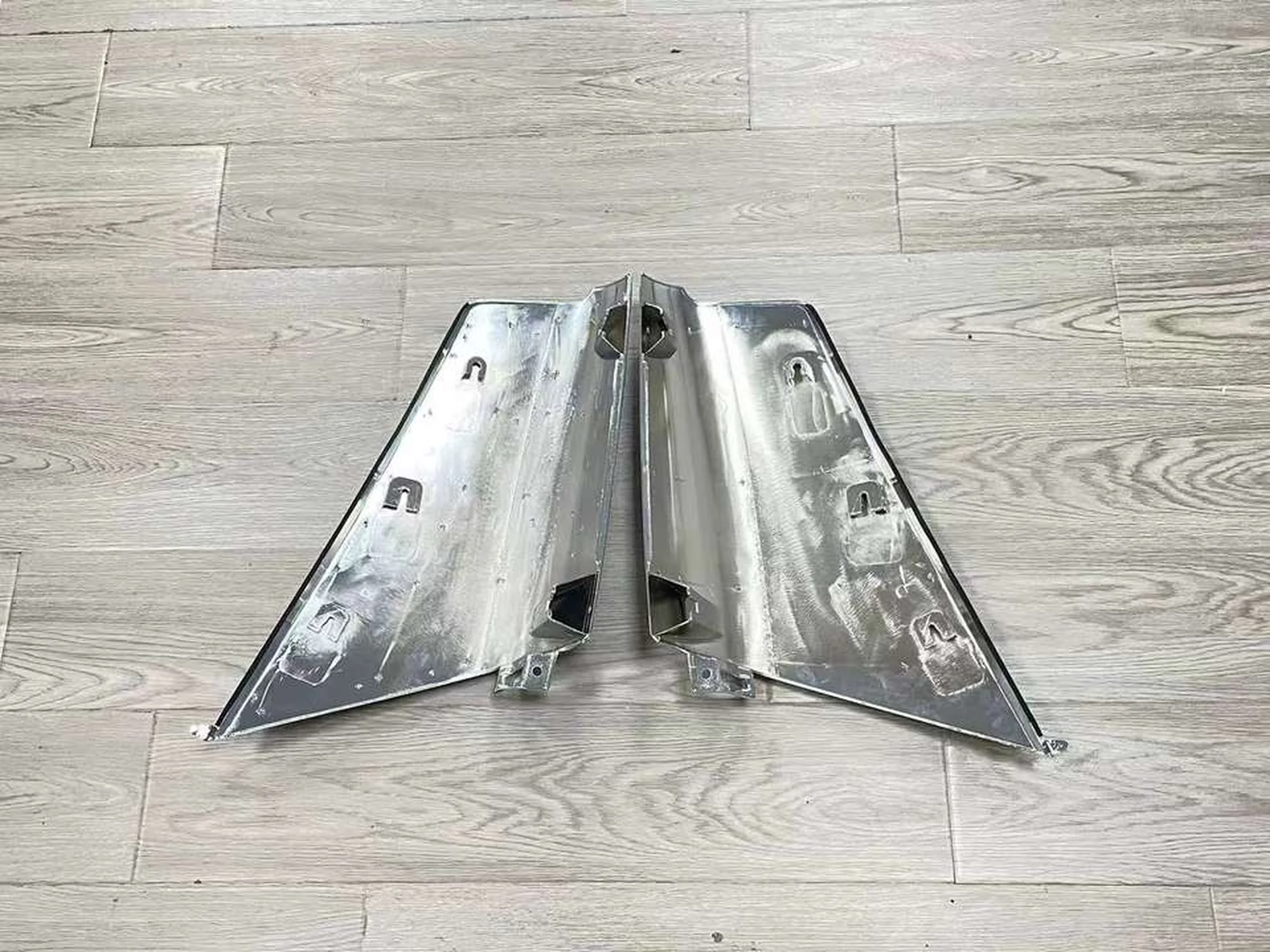 35.5CM Chrome Plastic Corner Panel for Isuzu NQR 600P