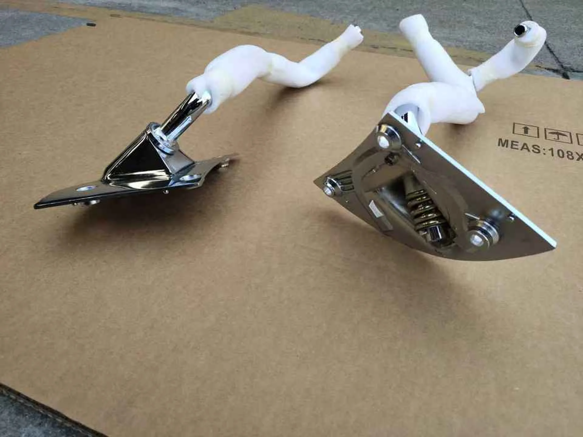 Chrome / Black Metal Mirror / Mirror Cover for Isuzu NPR 100P