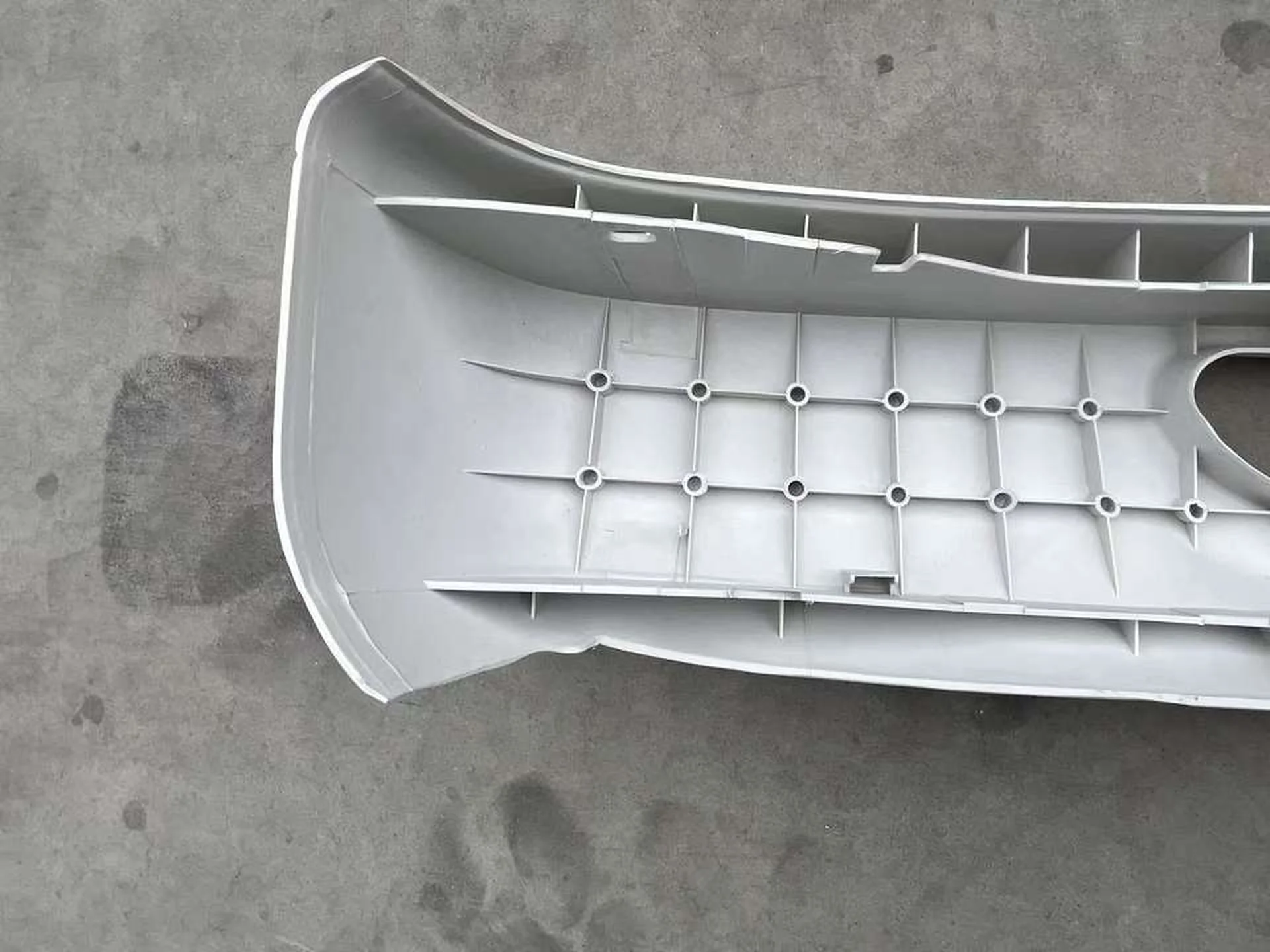 White Plastic Bumper for Isuzu NPR 100P
