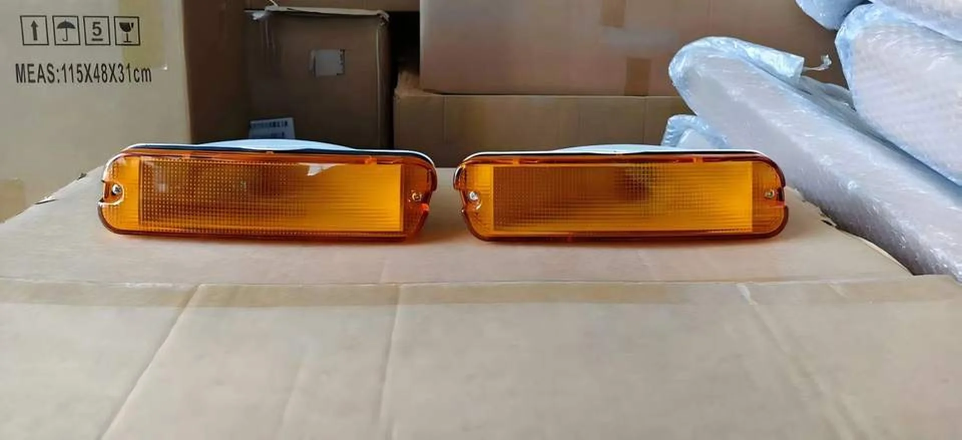 24V / 12V24V 25CM Plastic Fog Lamp for Isuzu Deca 270/320