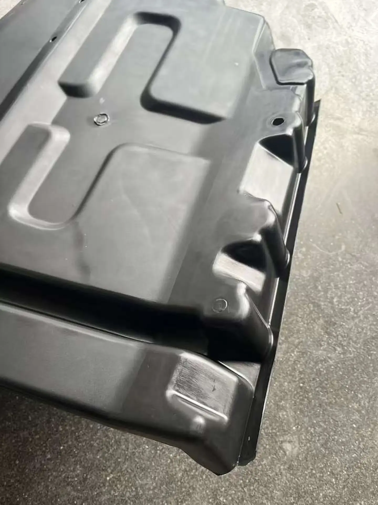 58CM Black Plastic Fender / Mud Flap for Isuzu Deca 270/320