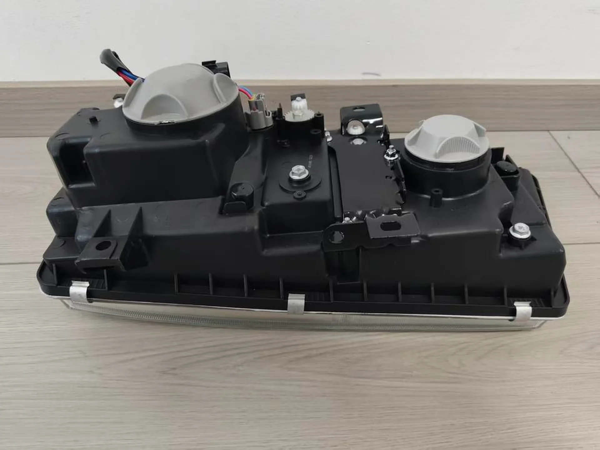 Plastic Head Lamp for Mitsubishi FN628 / FM618