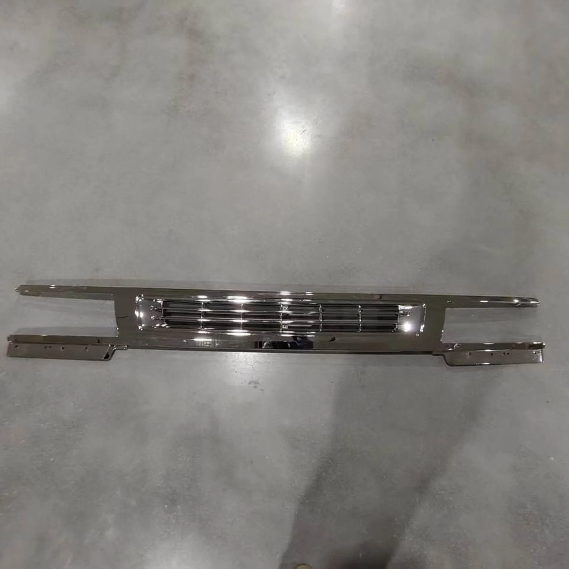 210CM Chrome / Black Plastic Grille for Mitsubishi Fuso F380