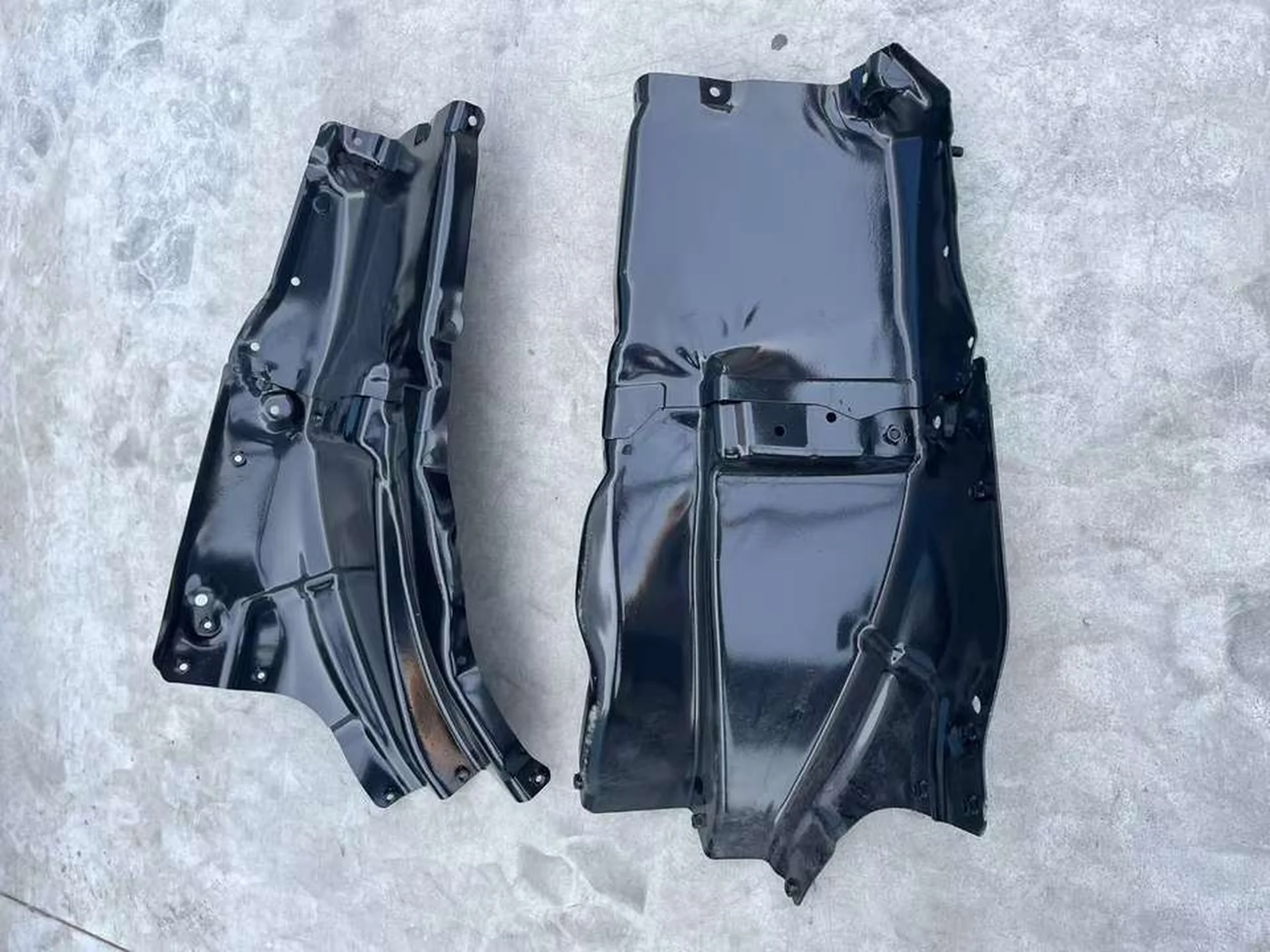 70*33CM Black Metal Step Panel for Hino Victor