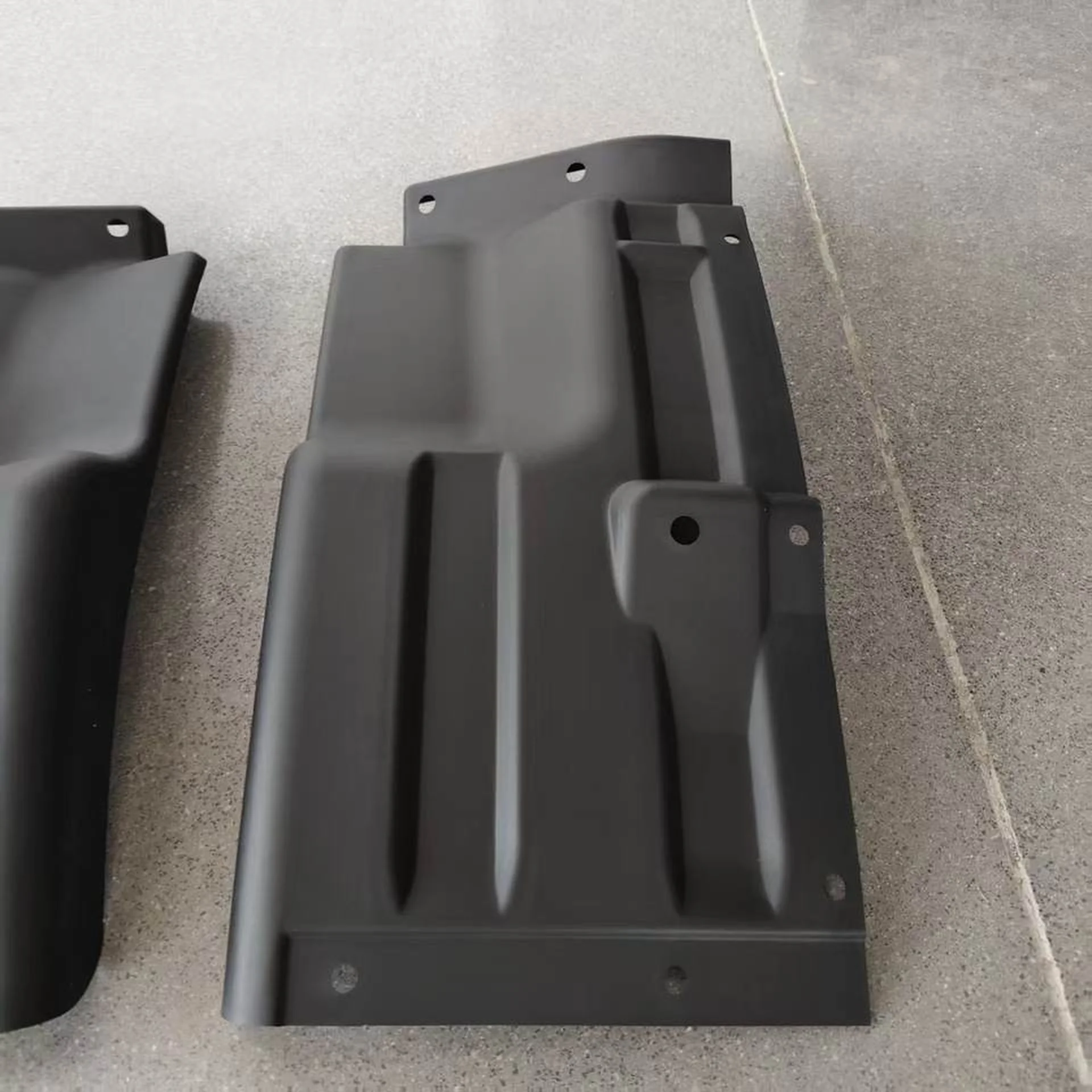23*46CM Black / Gray Plastic Fender / Mud Flap for Mitsubishi FE647 / FE511