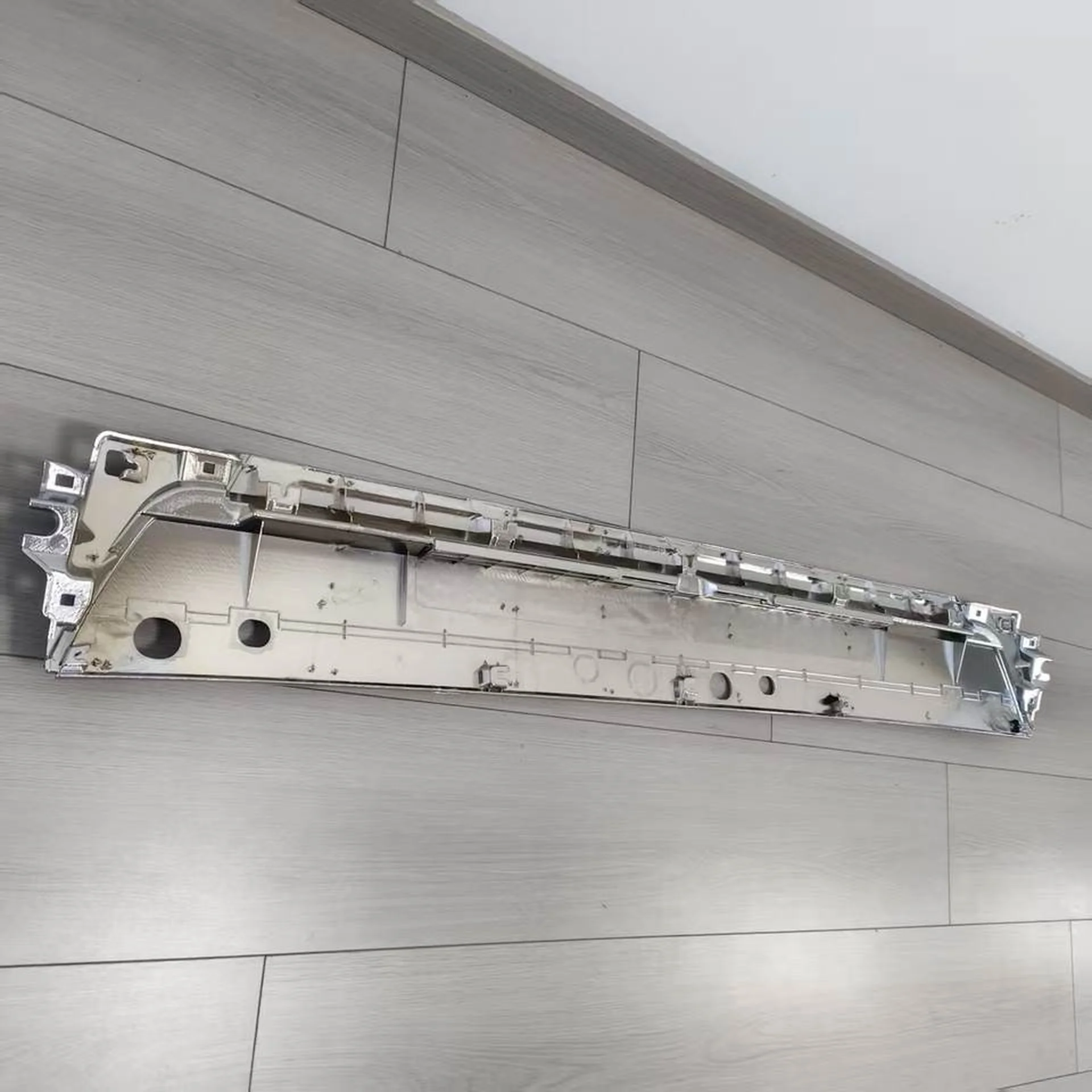 Chrome Plastic Wiper Panel / Arm for Mitsubishi Fuso 2020