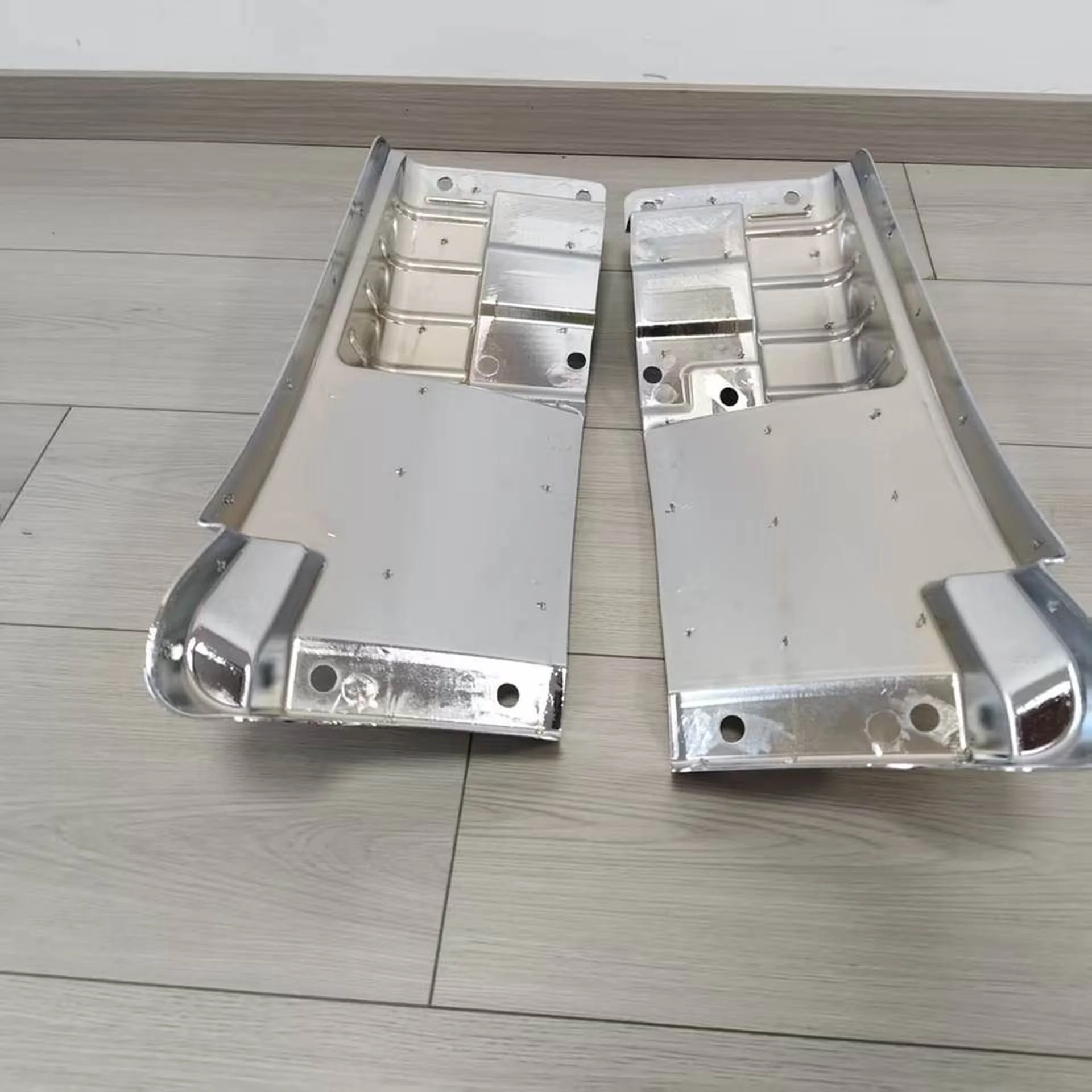 Chrome Plastic Fender / Mud Flap for Mitsubishi Fuso 2020