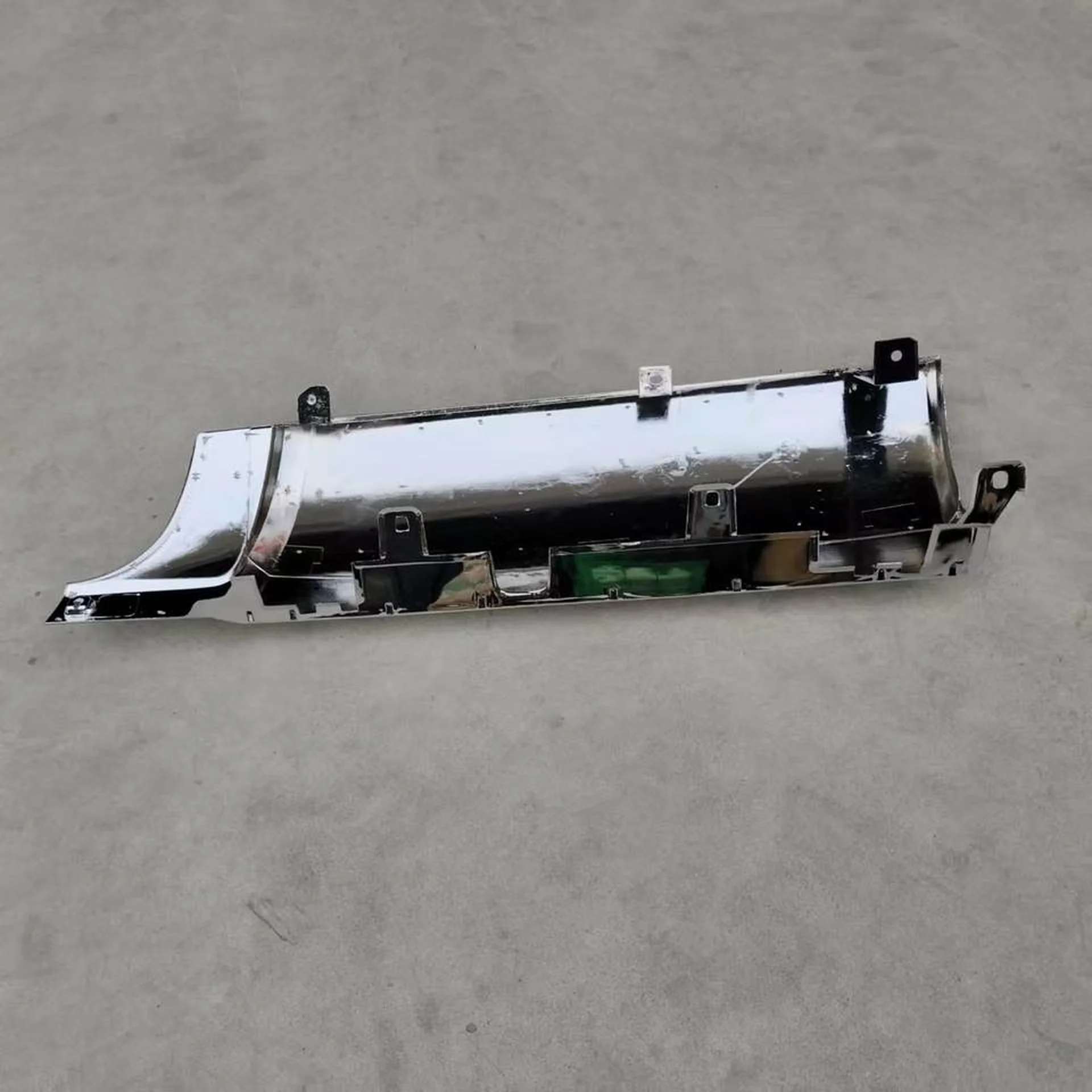 Plastic Corner Panel for Nissan