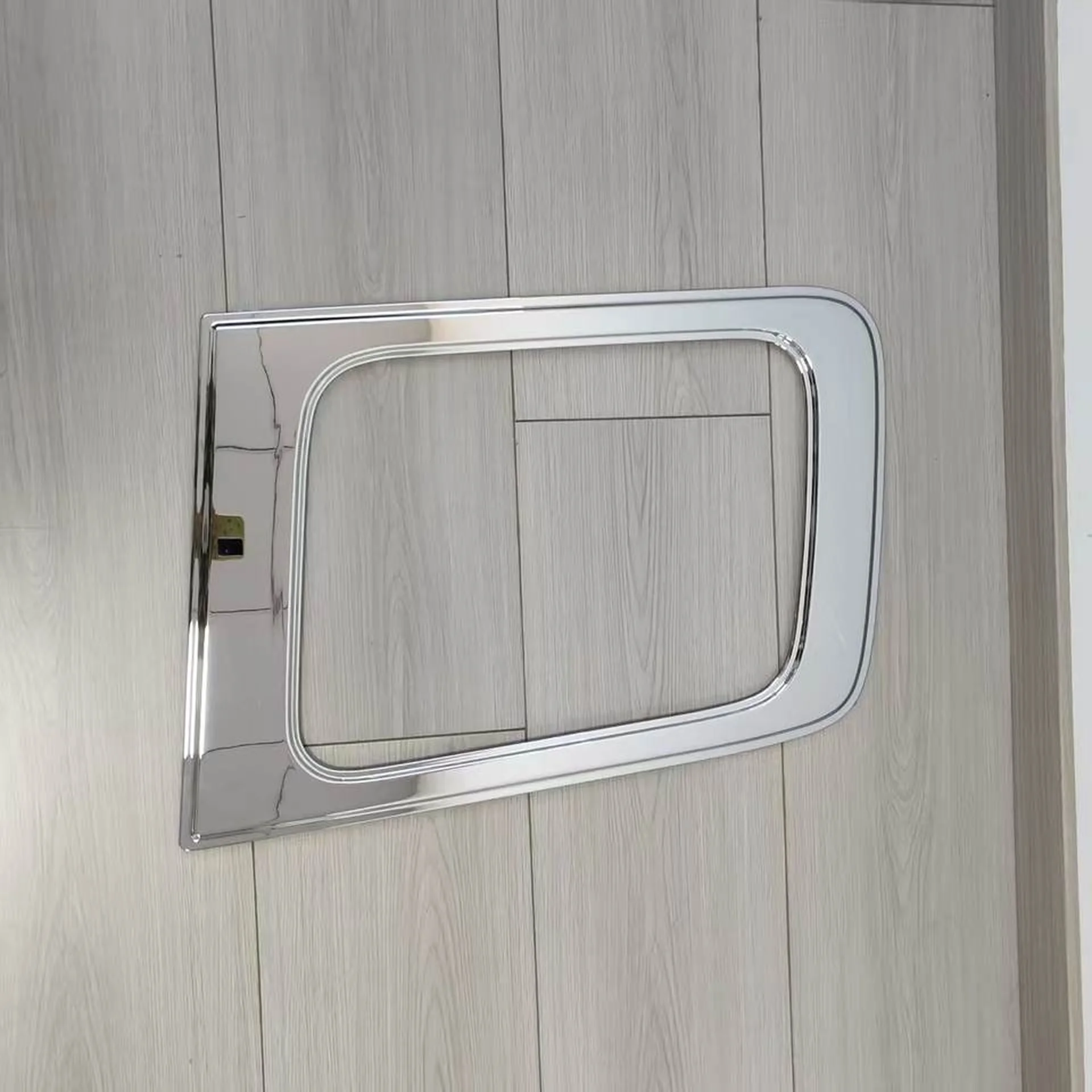 Chrome Plastic Door / Window Trim for Nissan UD / Quon
