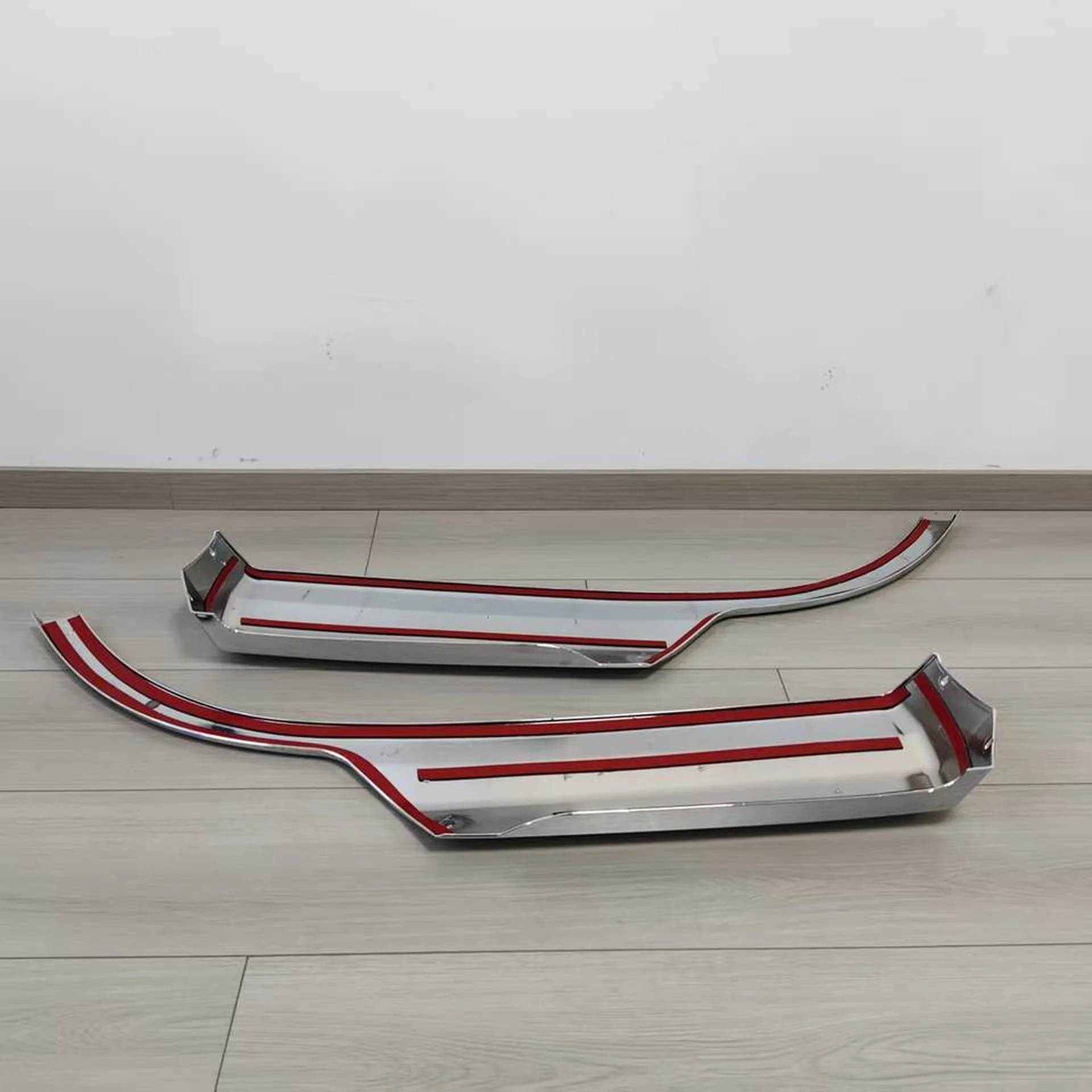 110CM Chrome Plastic Fender / Mud Flap for Nissan UD / Quon