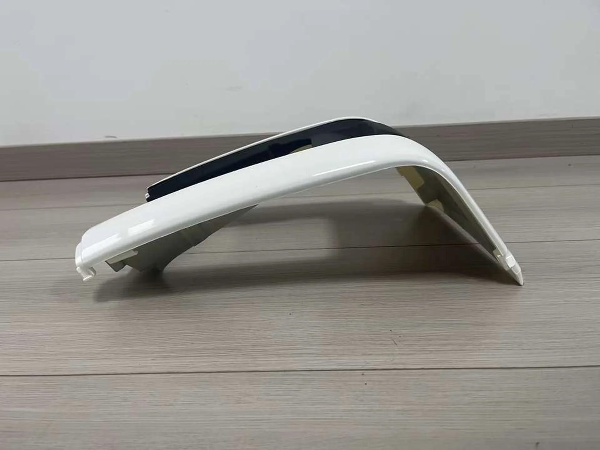 Black / White Plastic Corner Lamp for Daihatsu