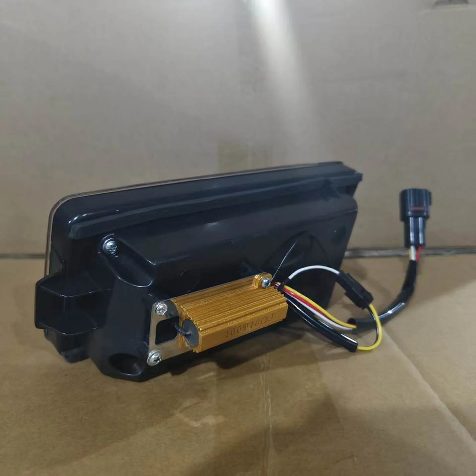 12V24V Black Plastic Tail Light for Daihatsu Hijet