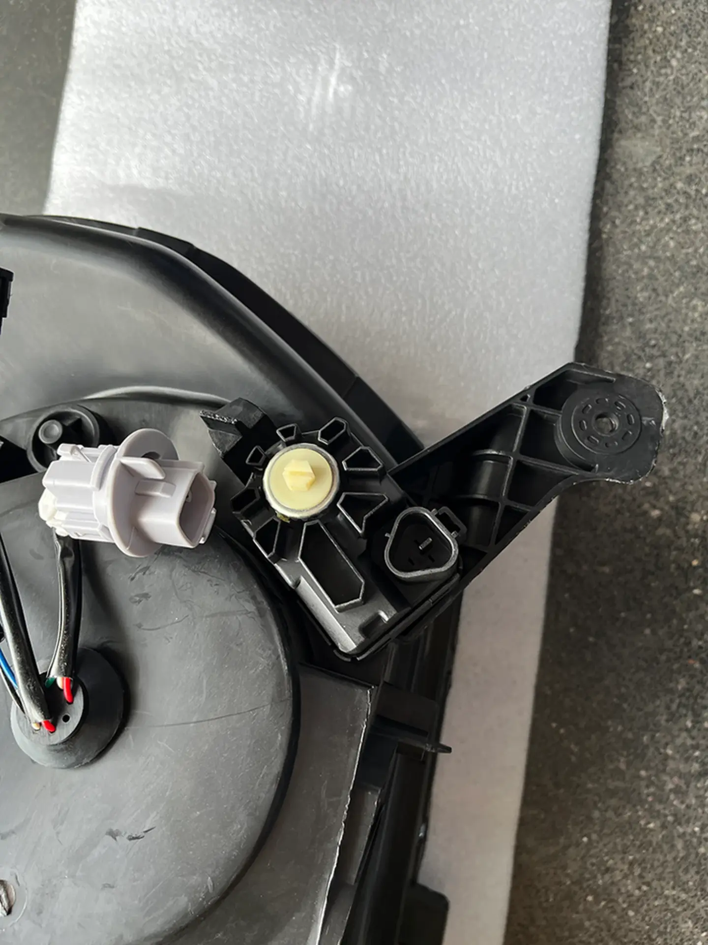 24V / 12V Black Plastic Head Lamp for Hino Victor