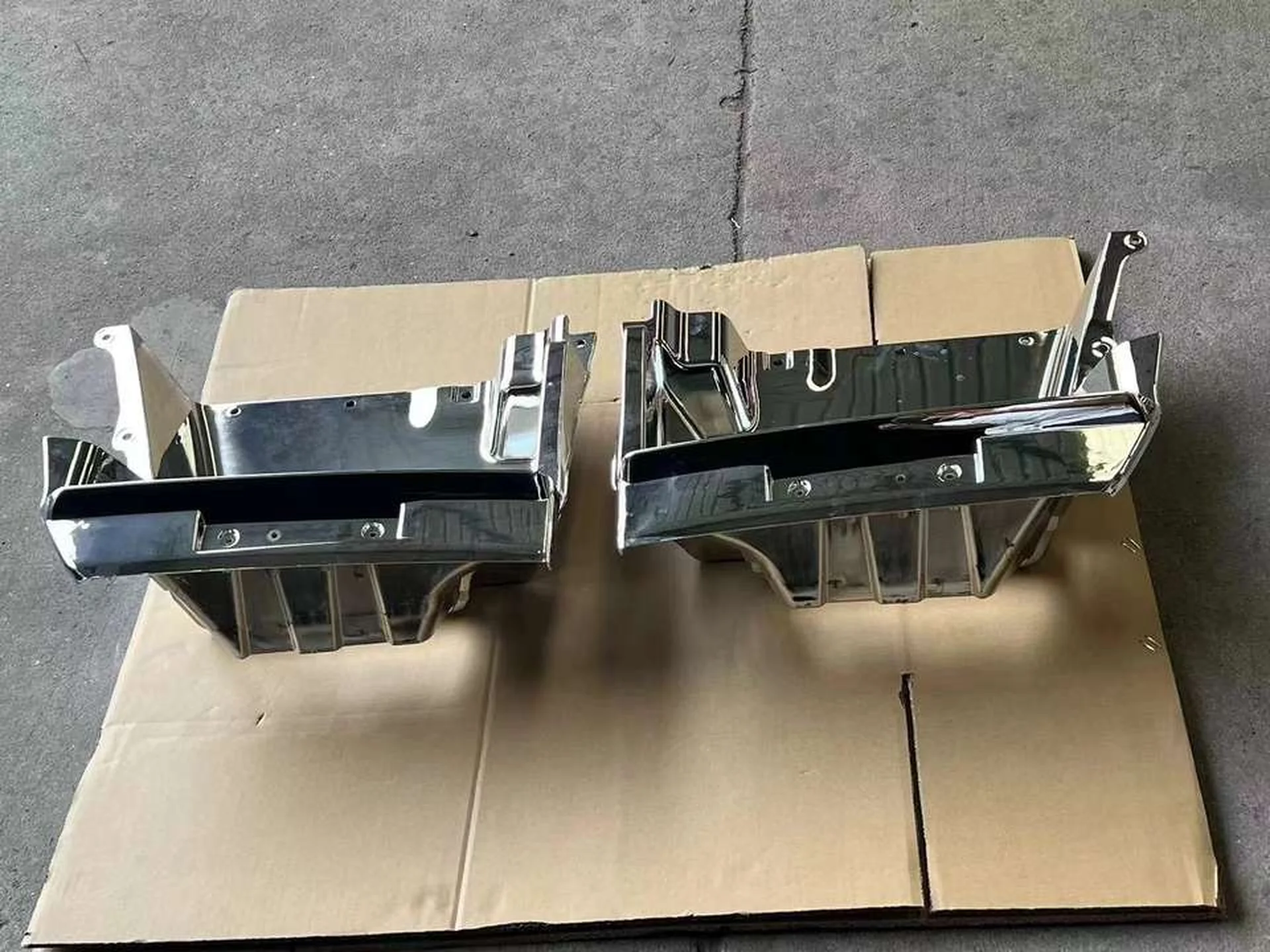 Chrome Plastic Step Panel for Mitsubishi FM1524 / FM65F