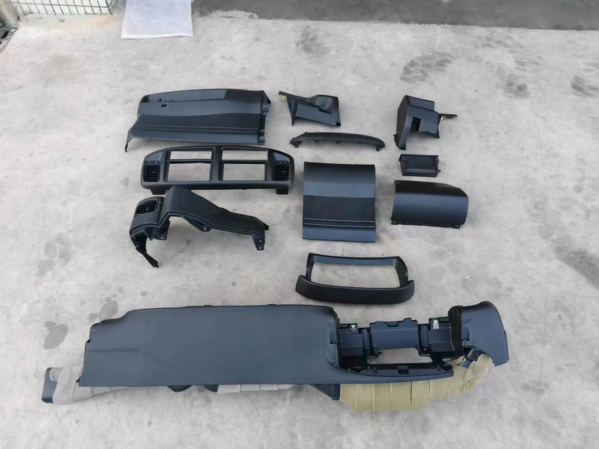 Black Plastic Dashboard / Switch for Hino Mega 500