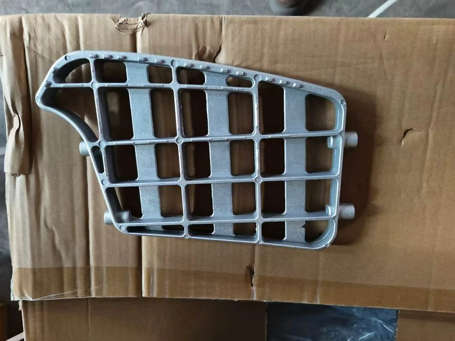 28.5*17*15CM Metal Step Panel for Hino Mega 500