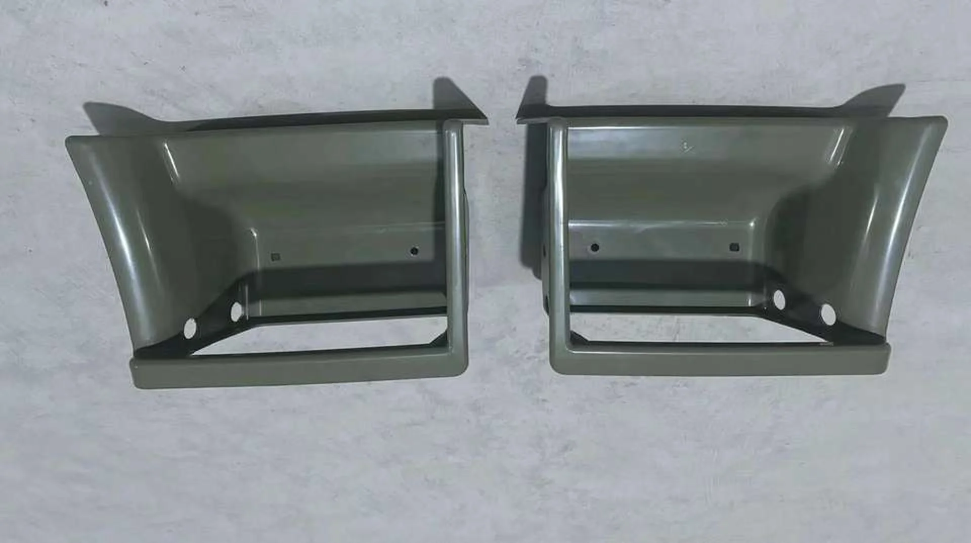 48*37*33CM Black / Gray Plastic Step Panel for Hino FM3M / FM2K