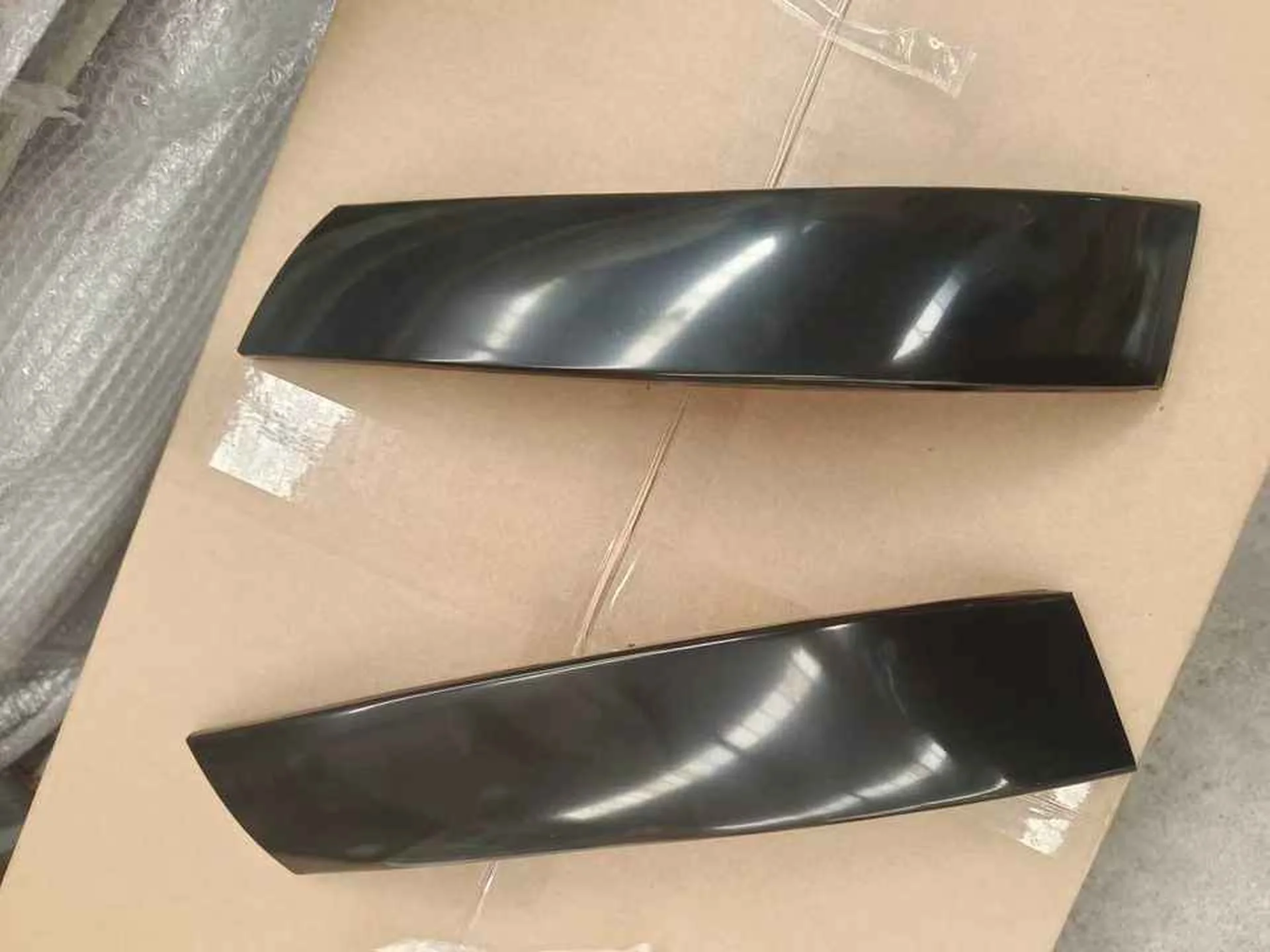 40*7CM Black Plastic Front Panel / Garnish for Hino 300 Dutro