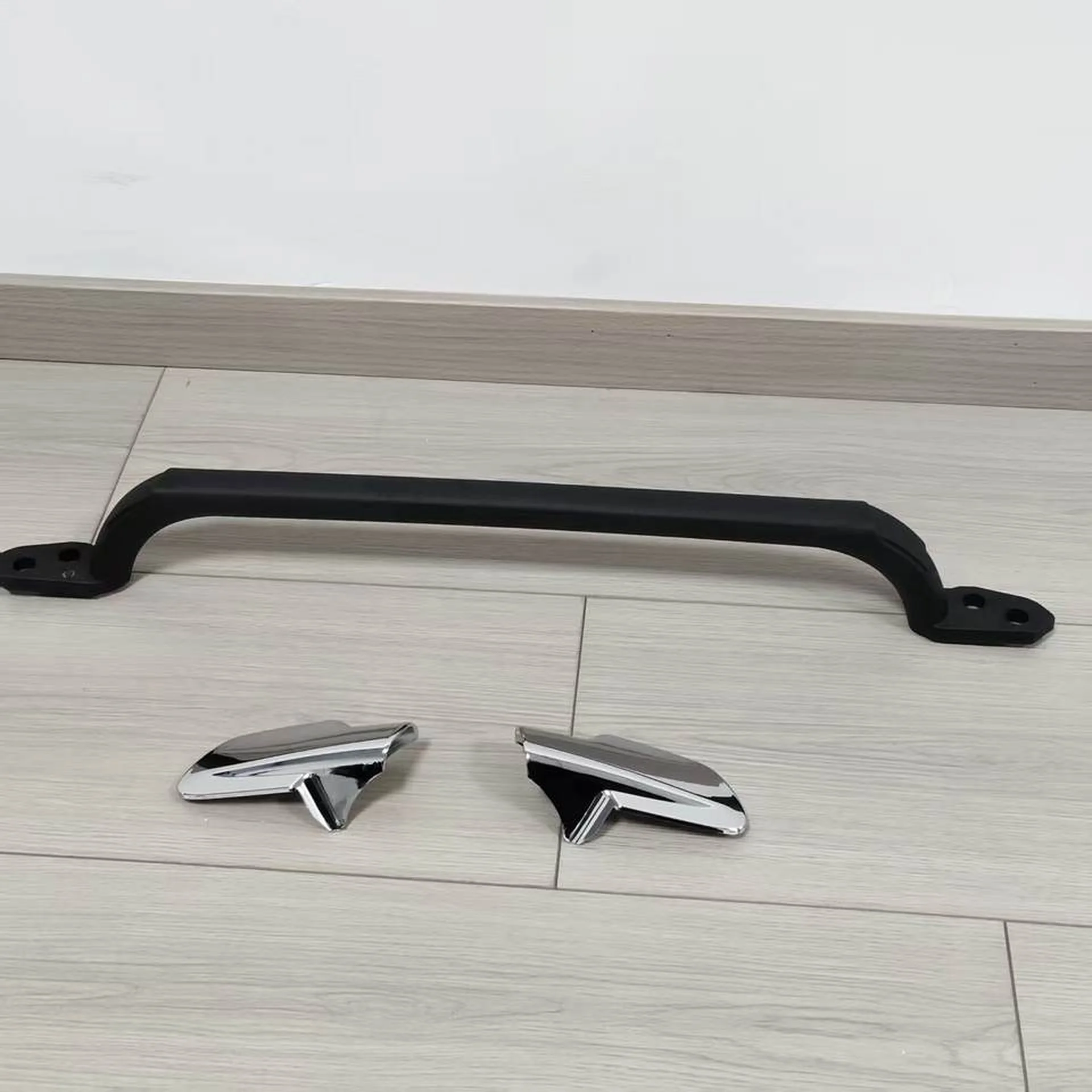 65CM Black ABS Plastic Front Panel / Garnish for Hino Dominator 500 / New 500