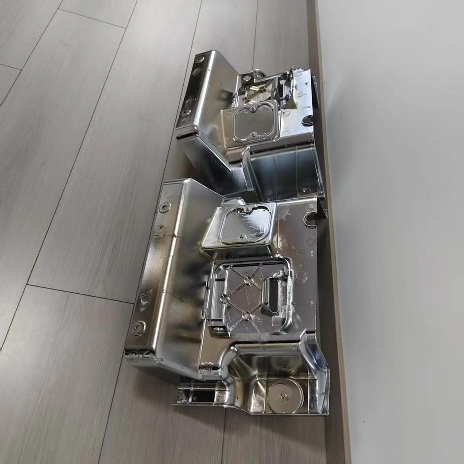 Chrome Plastic Step Panel for Hino New Mega 700