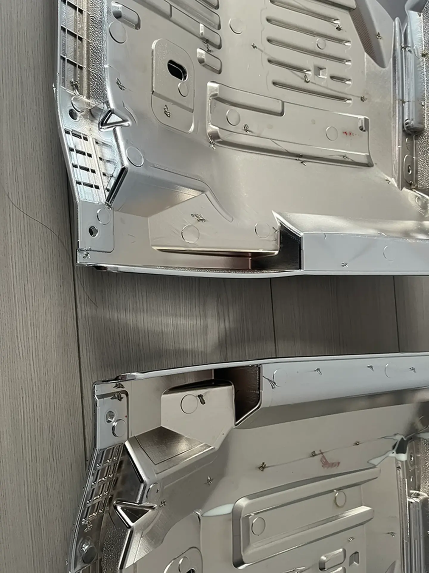 Chrome Plastic Fender / Mud Flap for Isuzu New Elf 2023