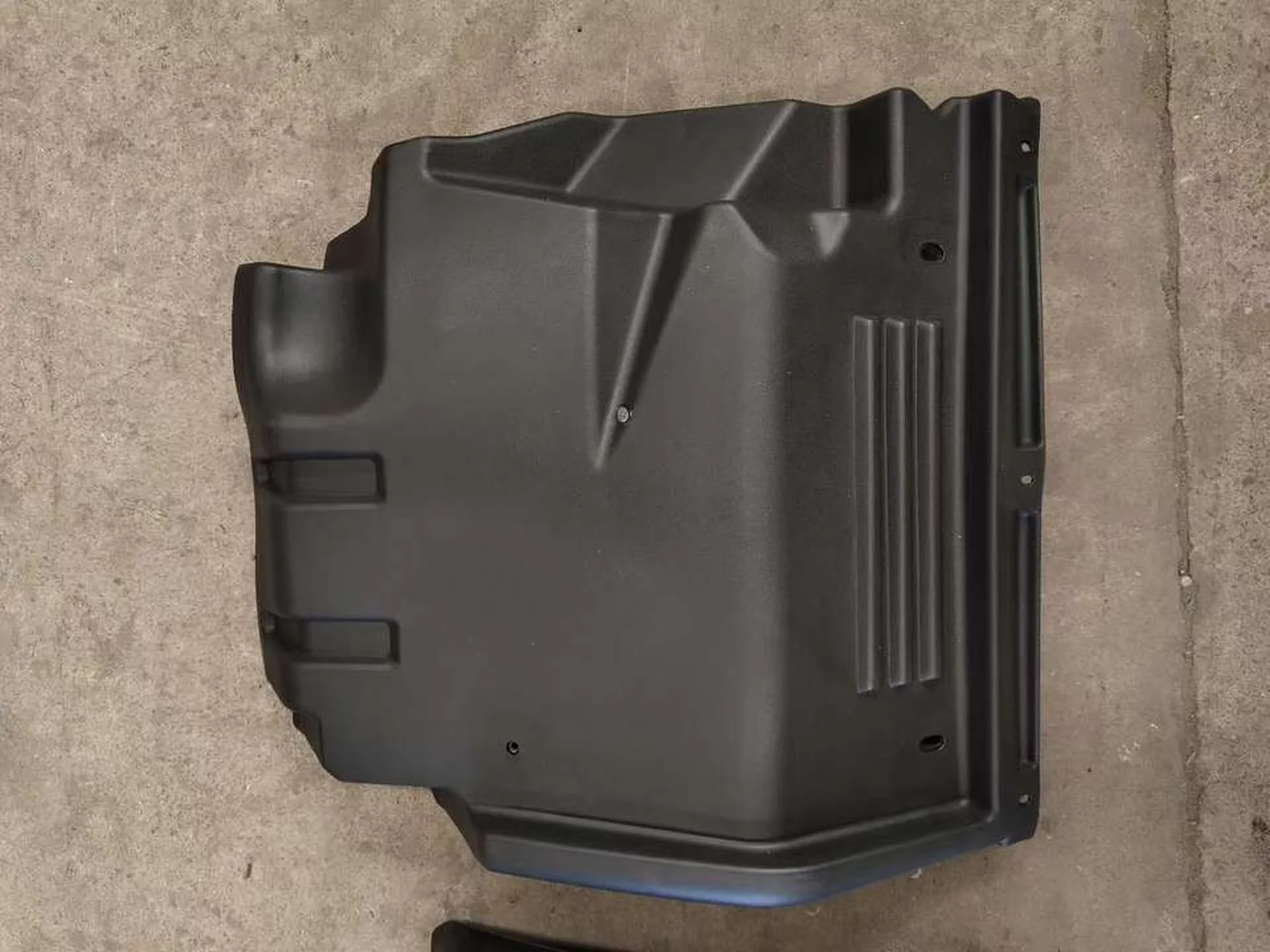 Black Plastic Fender / Mud Flap for Isuzu Forward / FRR