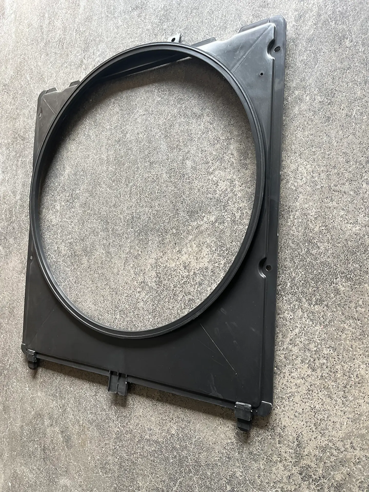 52*57CM Black Plastic Fan Shroud / Cover for Isuzu NPR 700P