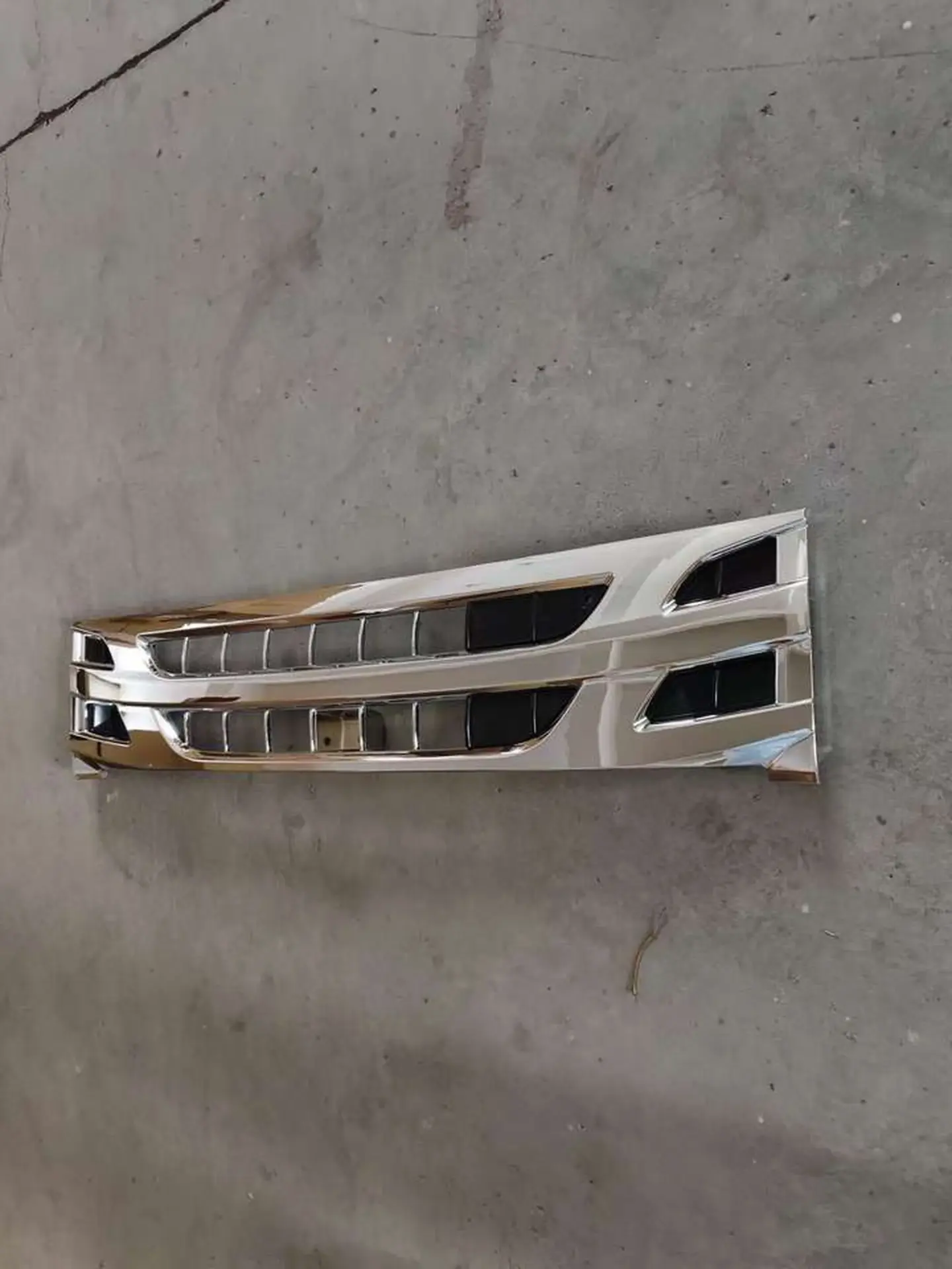 Chrome / Black Plastic Grille for Isuzu NPR 100P