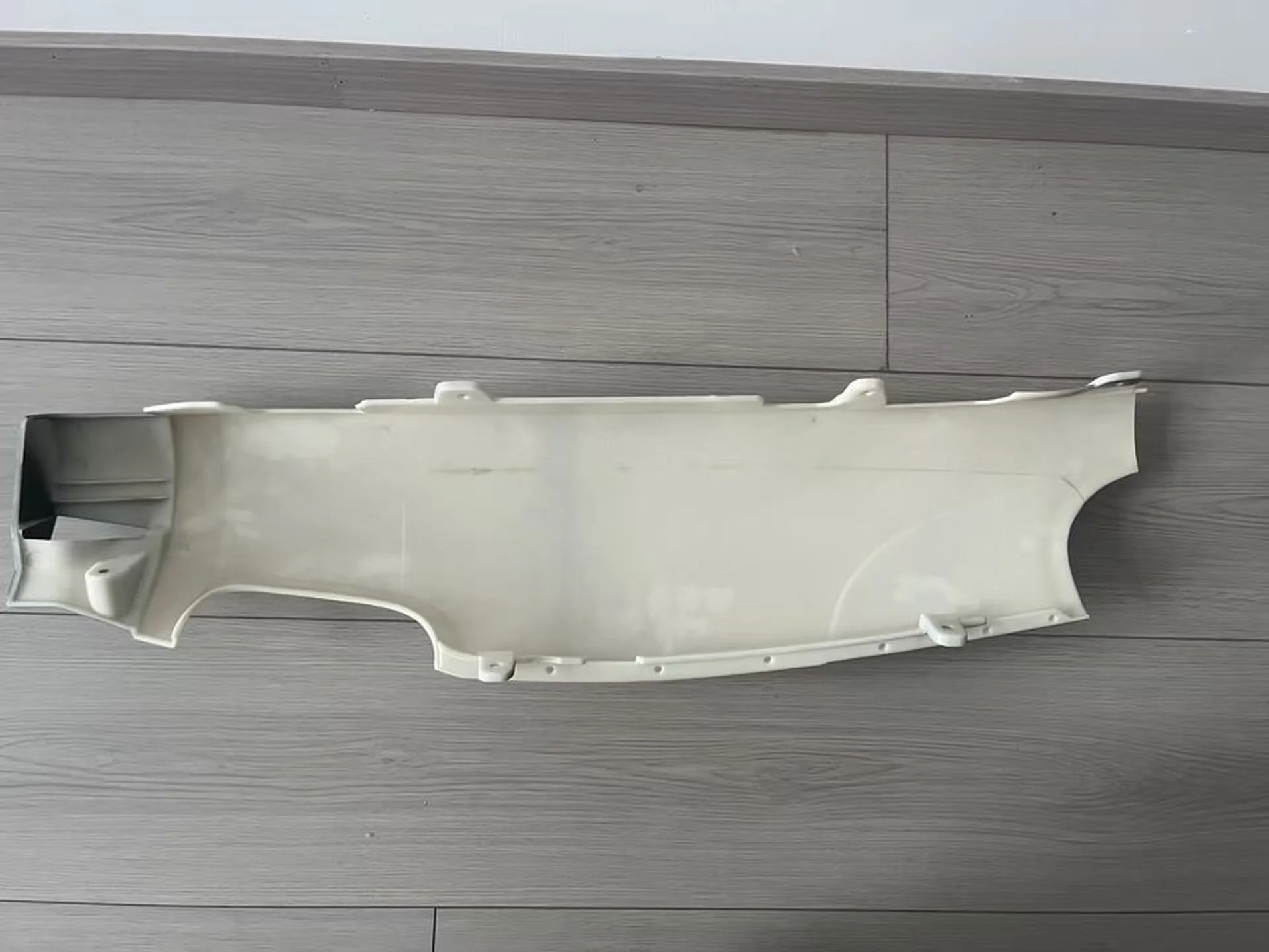 80CM Black / White Plastic Corner Panel for Isuzu Deca 270/320