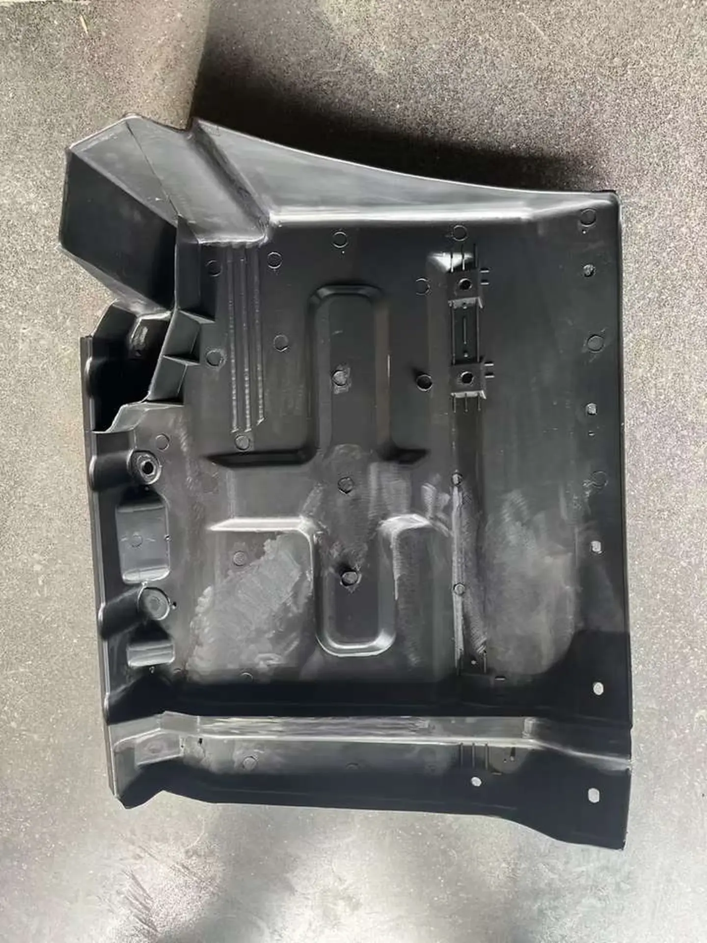 58CM Black Plastic Fender / Mud Flap for Isuzu Deca 270/320