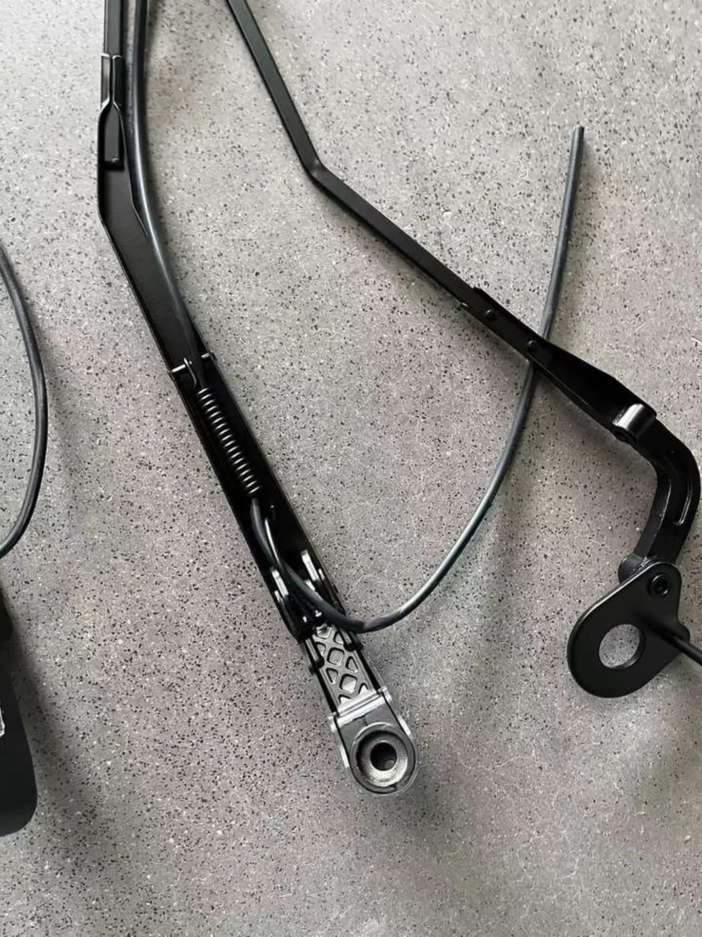 Black Metal Wiper Panel / Arm for Mitsubishi FM1524 / FM65F