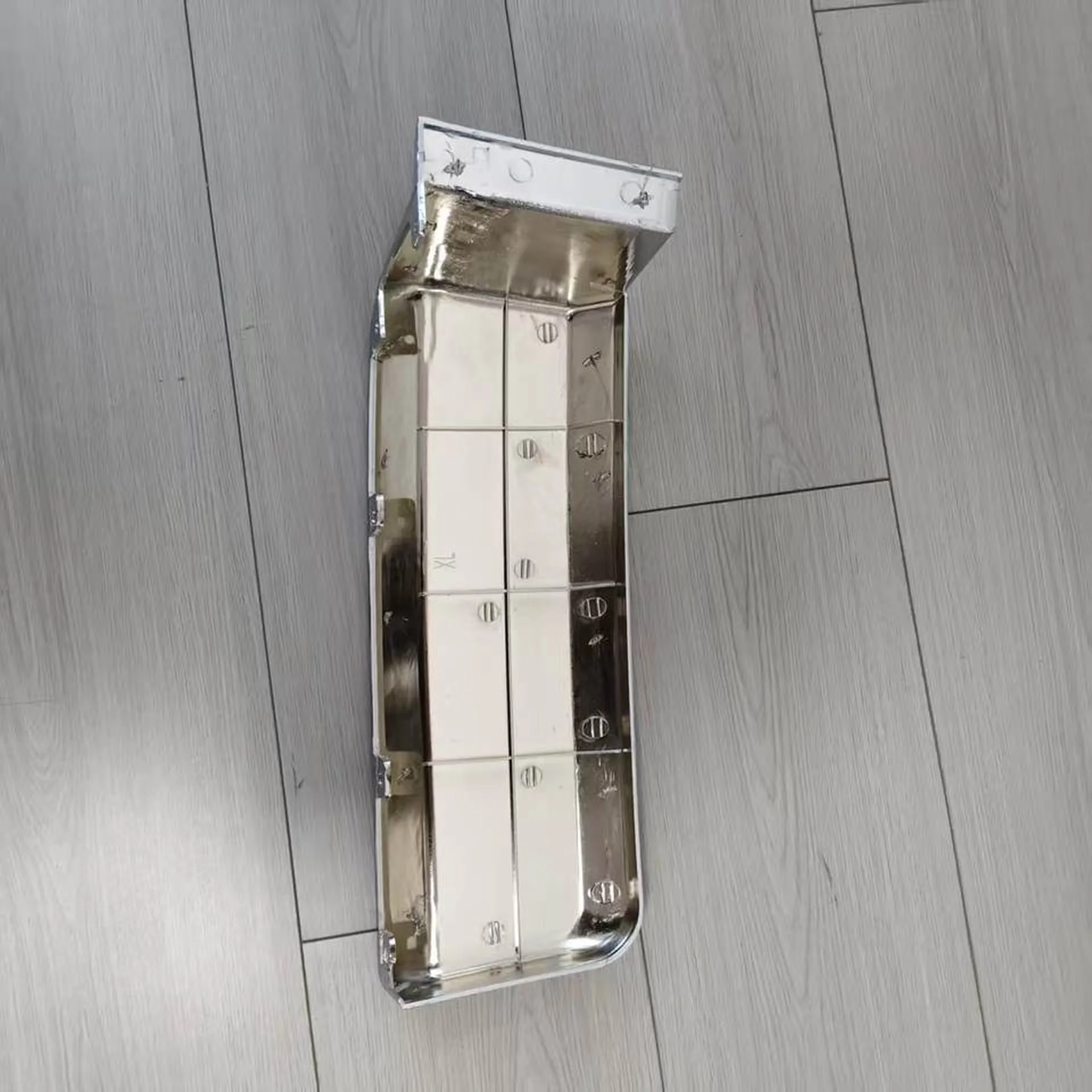 42*16CM Chrome Plastic Step Panel for Mitsubishi Fuso F380