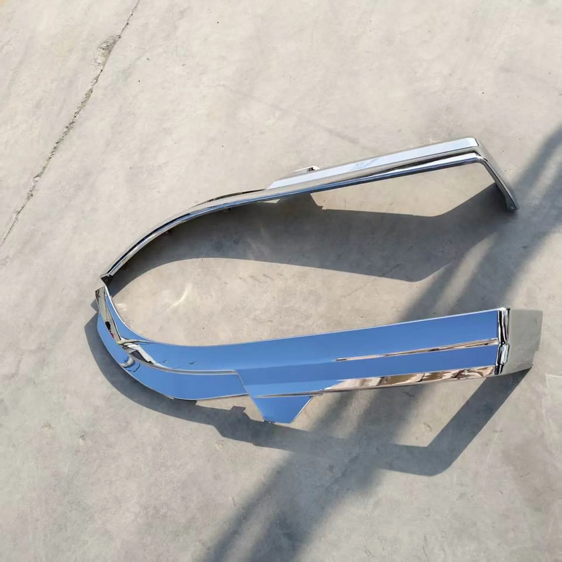 120CM Chrome Plastic Fender / Mud Flap for Mitsubishi Fuso F380