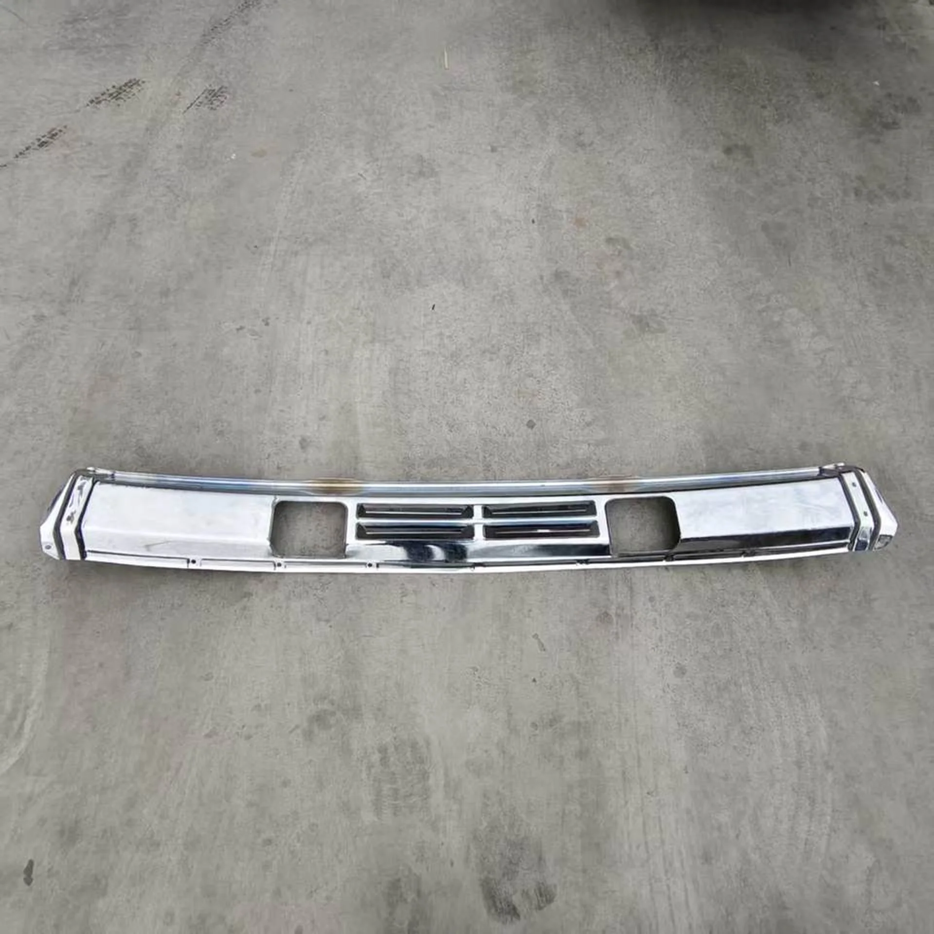 Chrome Metal Bumper for Mitsubishi F320 / F330