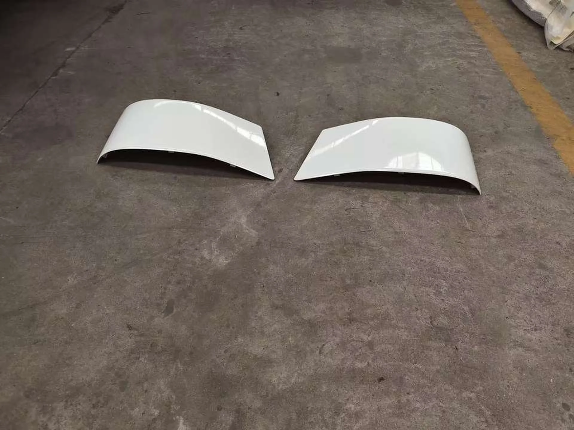 White Plastic Head Lamp for Mitsubishi FM1524 / FM65F